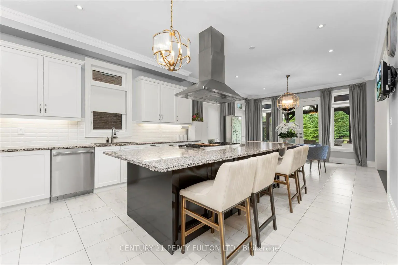13 Country Club Crescent