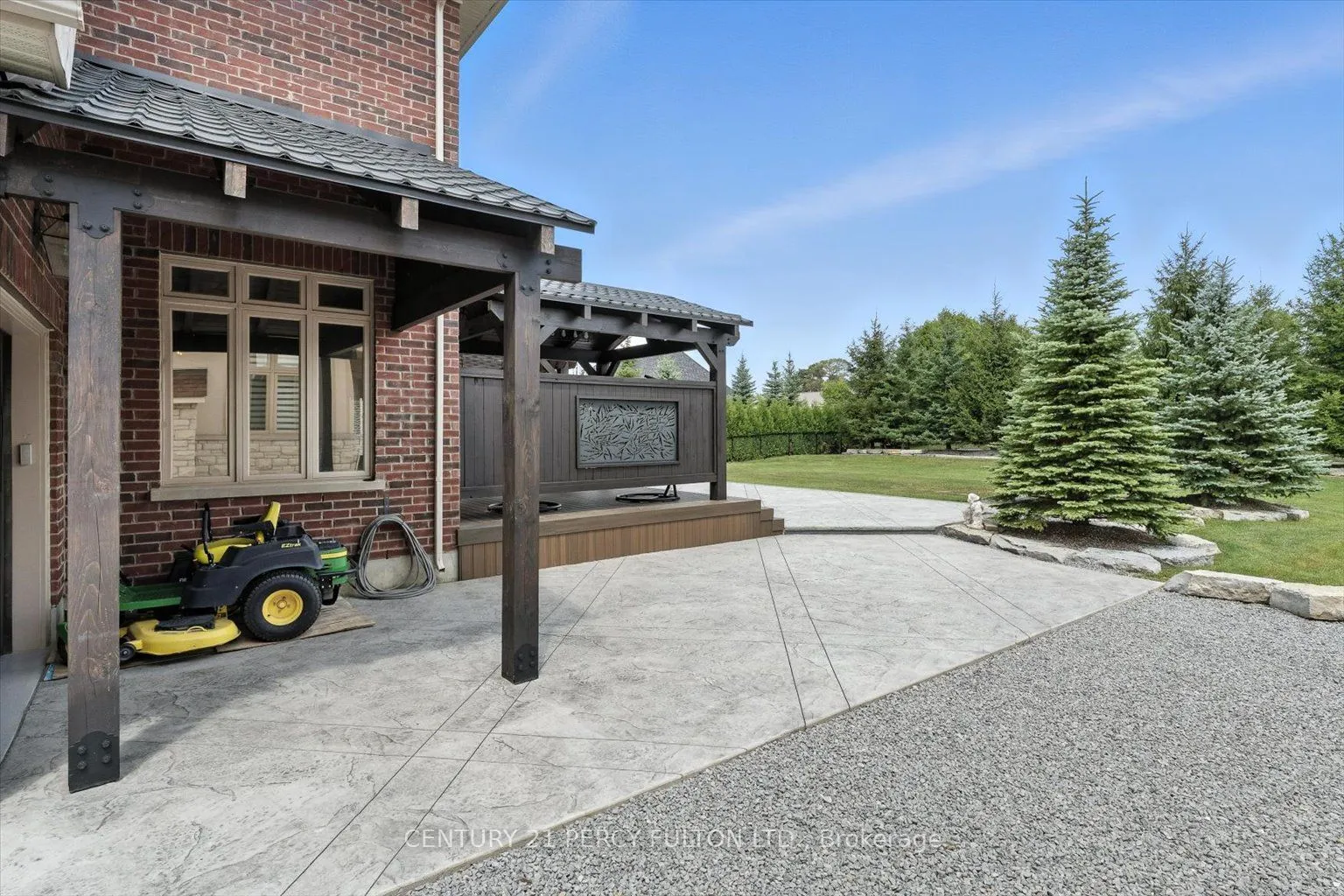 13 Country Club Crescent