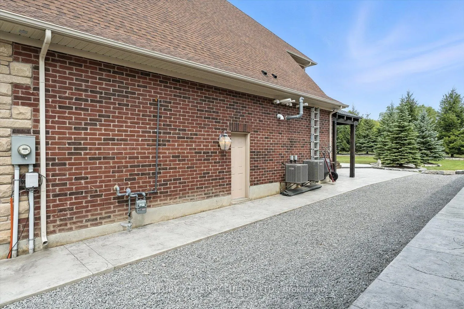 13 Country Club Crescent