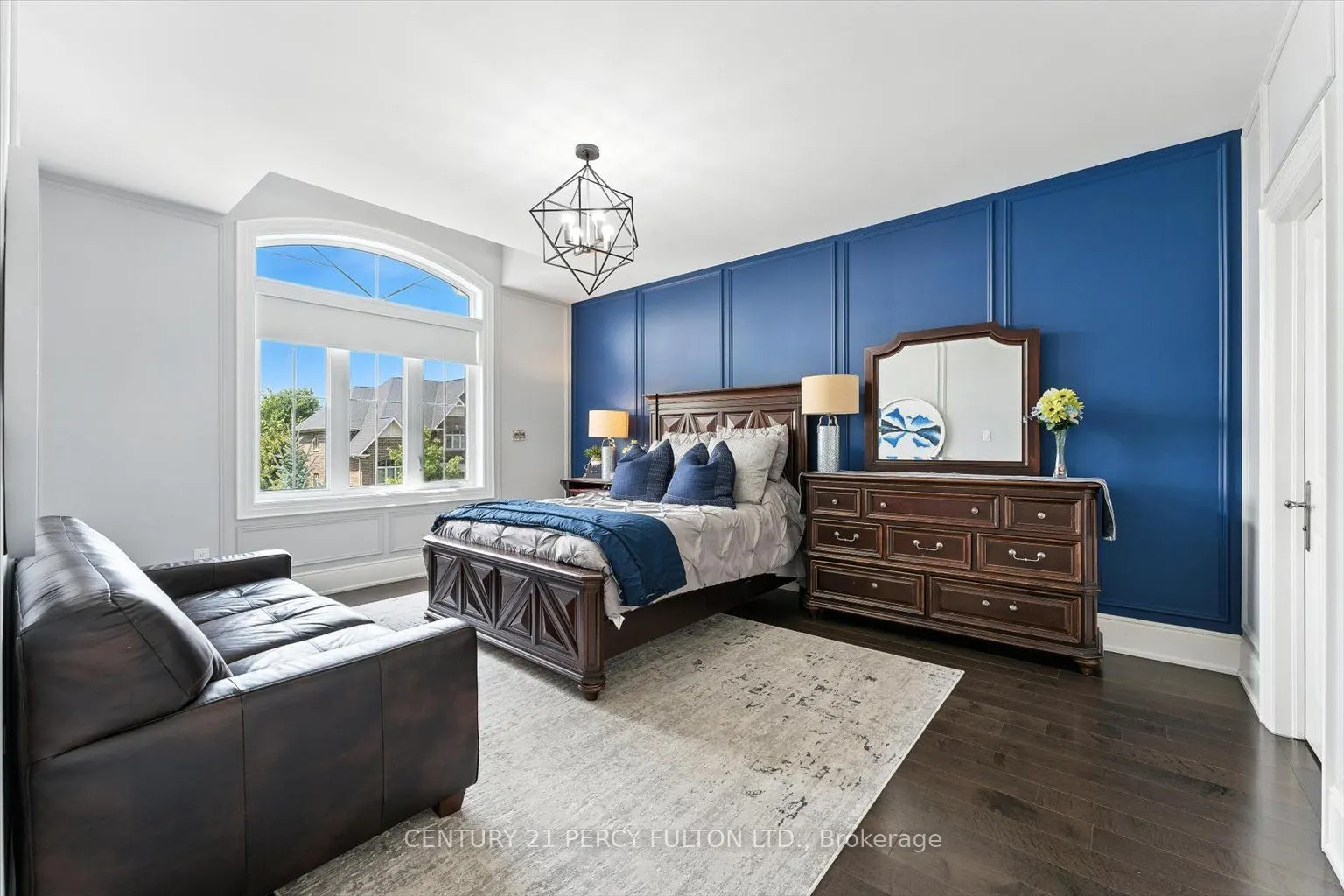 13 Country Club Crescent