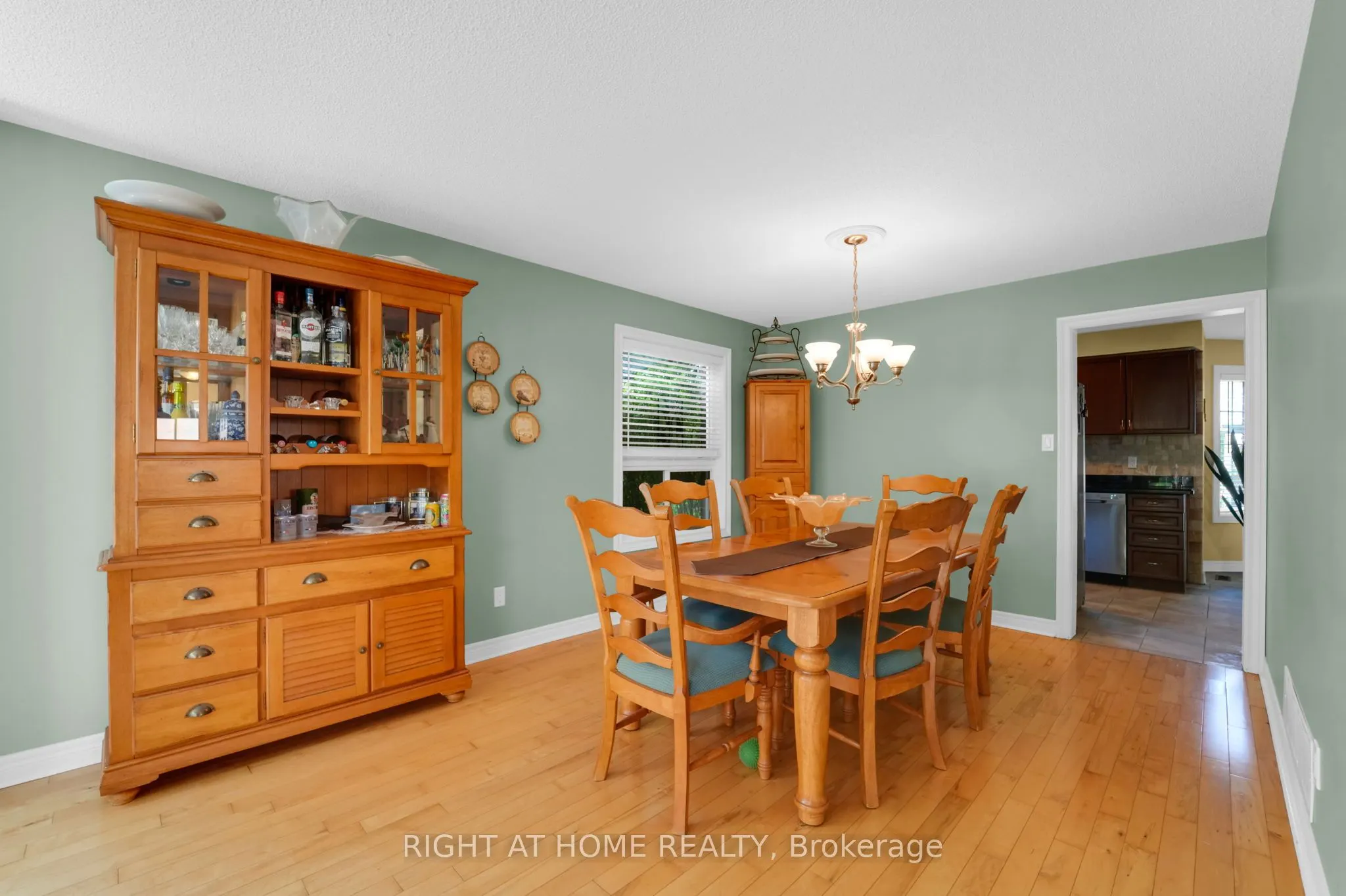 304 Rhodes Circle