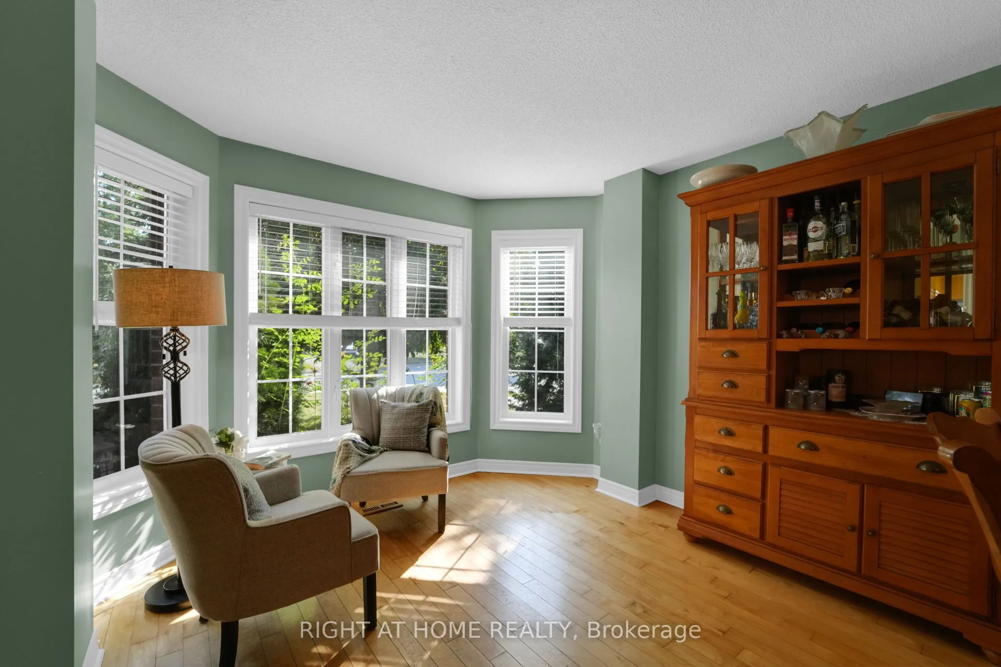 304 Rhodes Circle