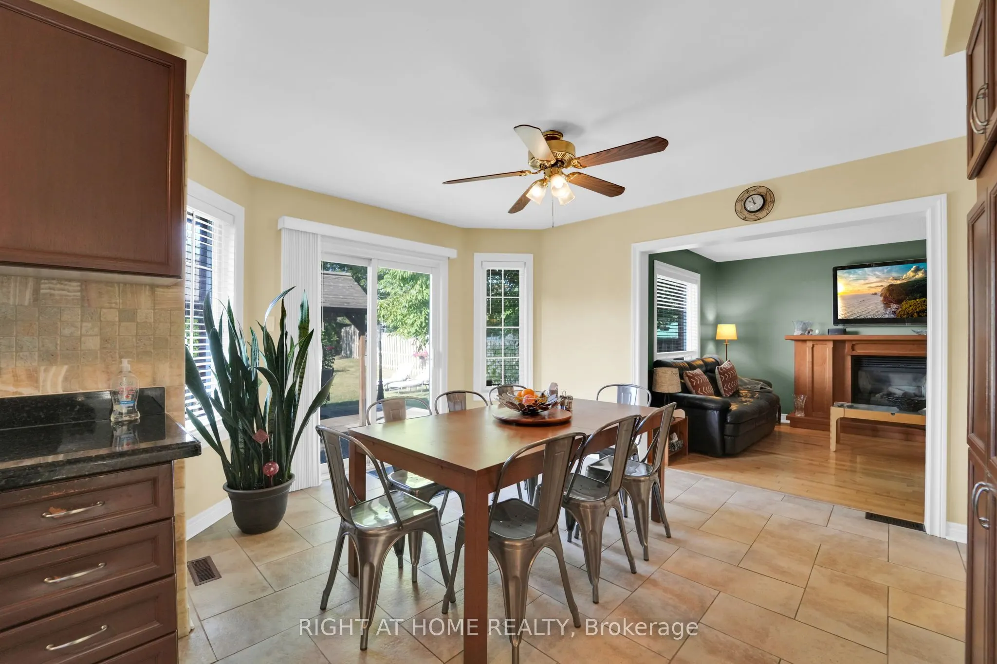 304 Rhodes Circle