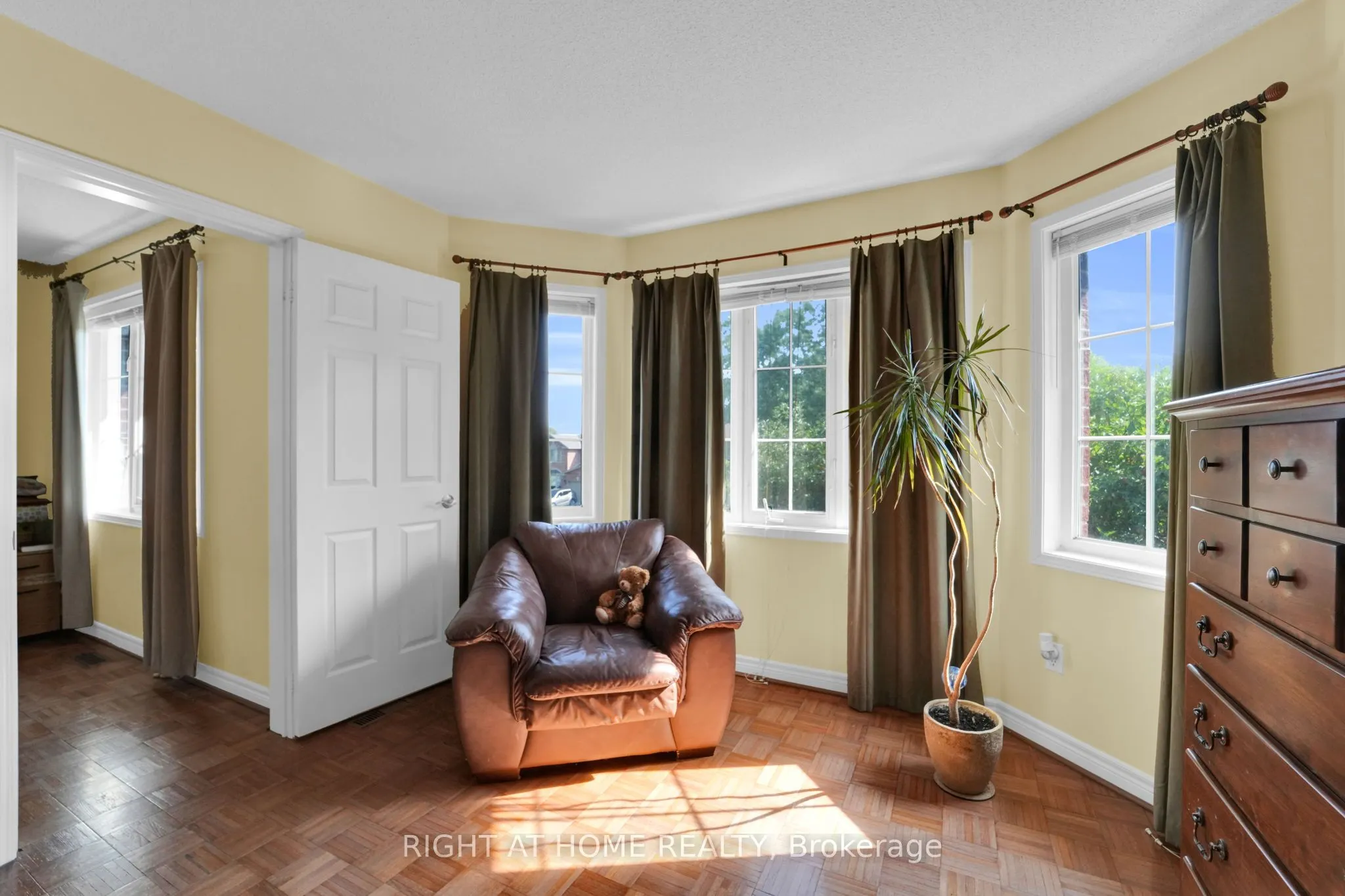 304 Rhodes Circle
