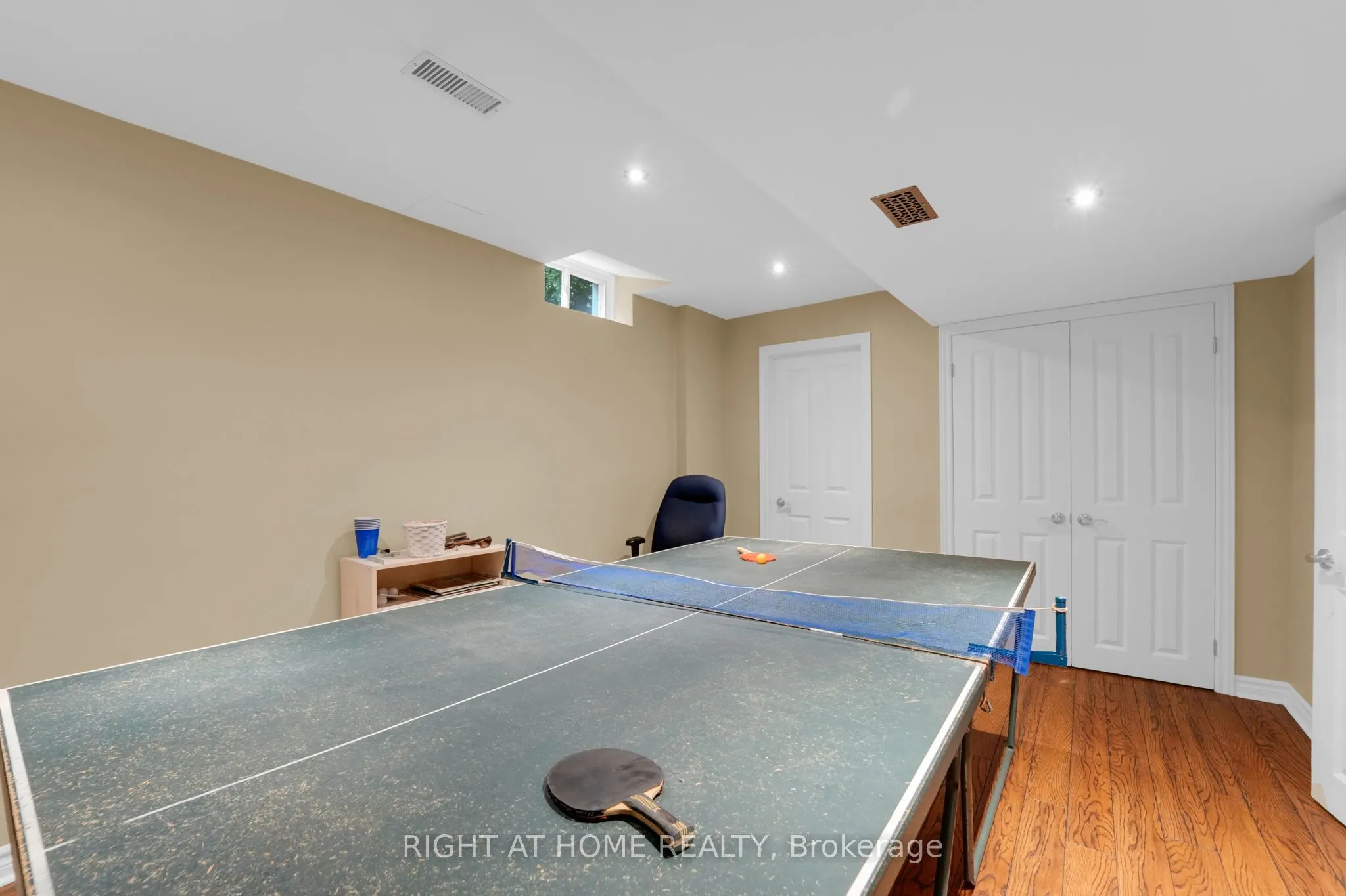 304 Rhodes Circle
