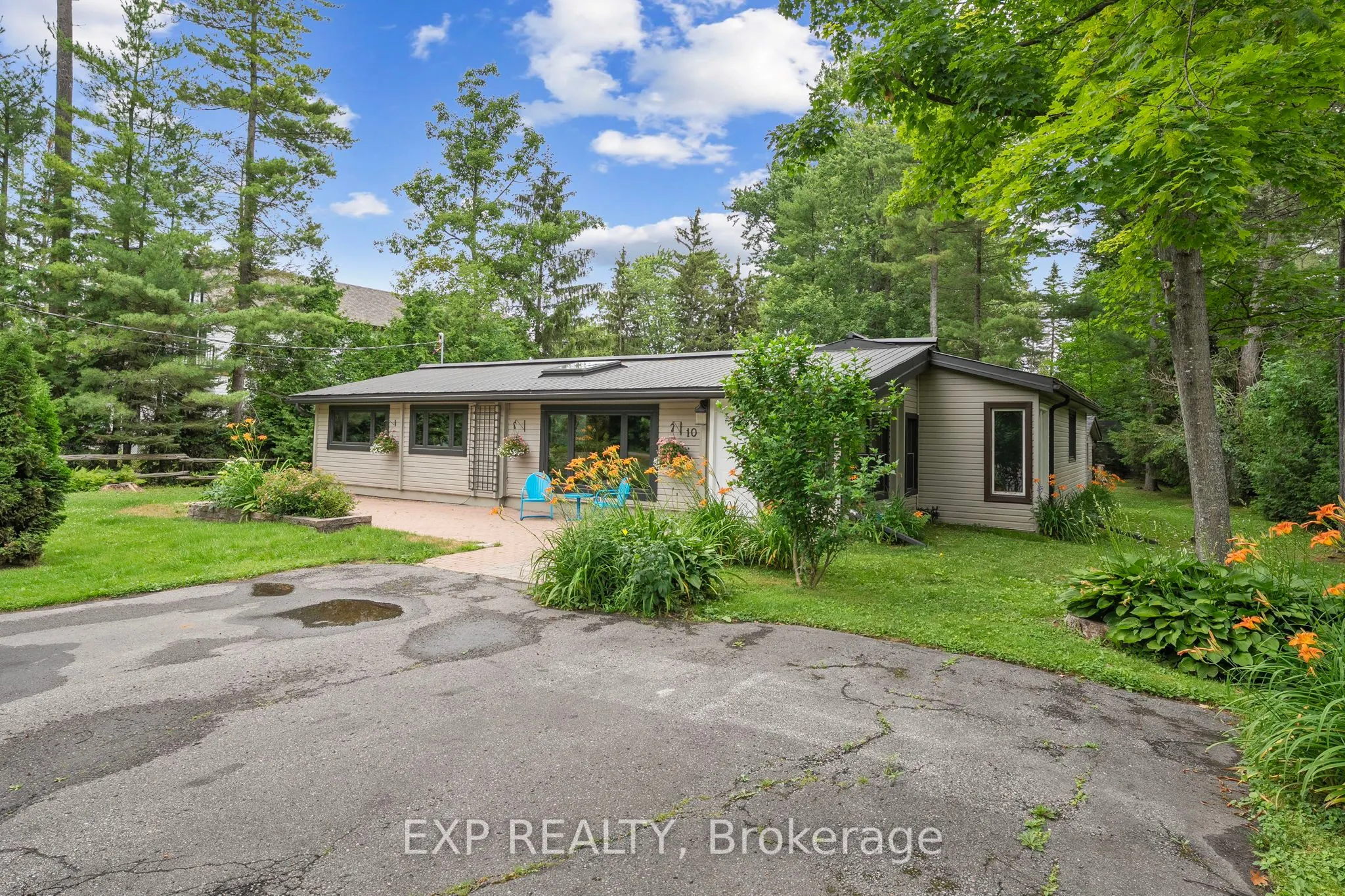 10 Maplewood Lane