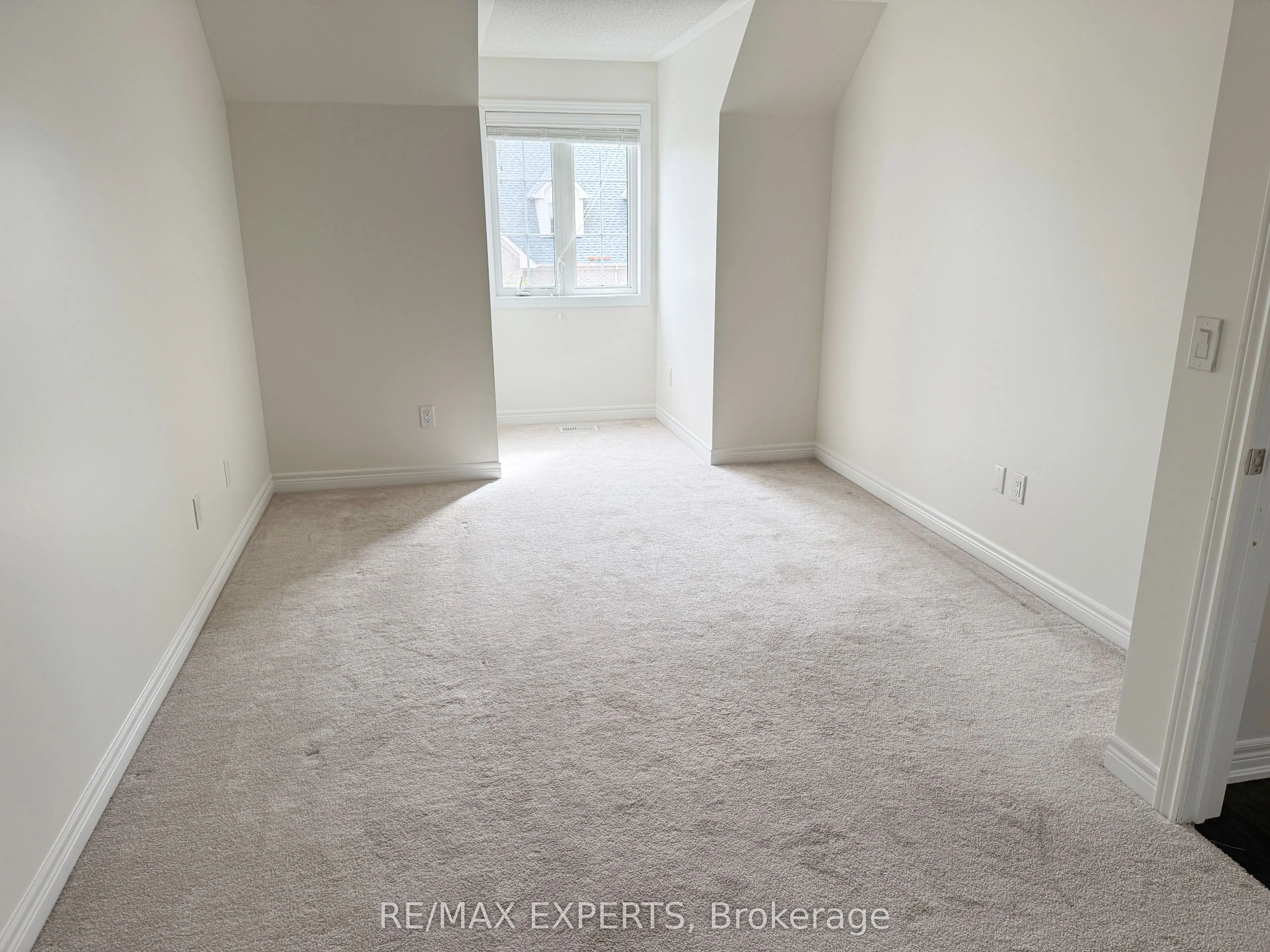 91 Kingsmere Crescent
