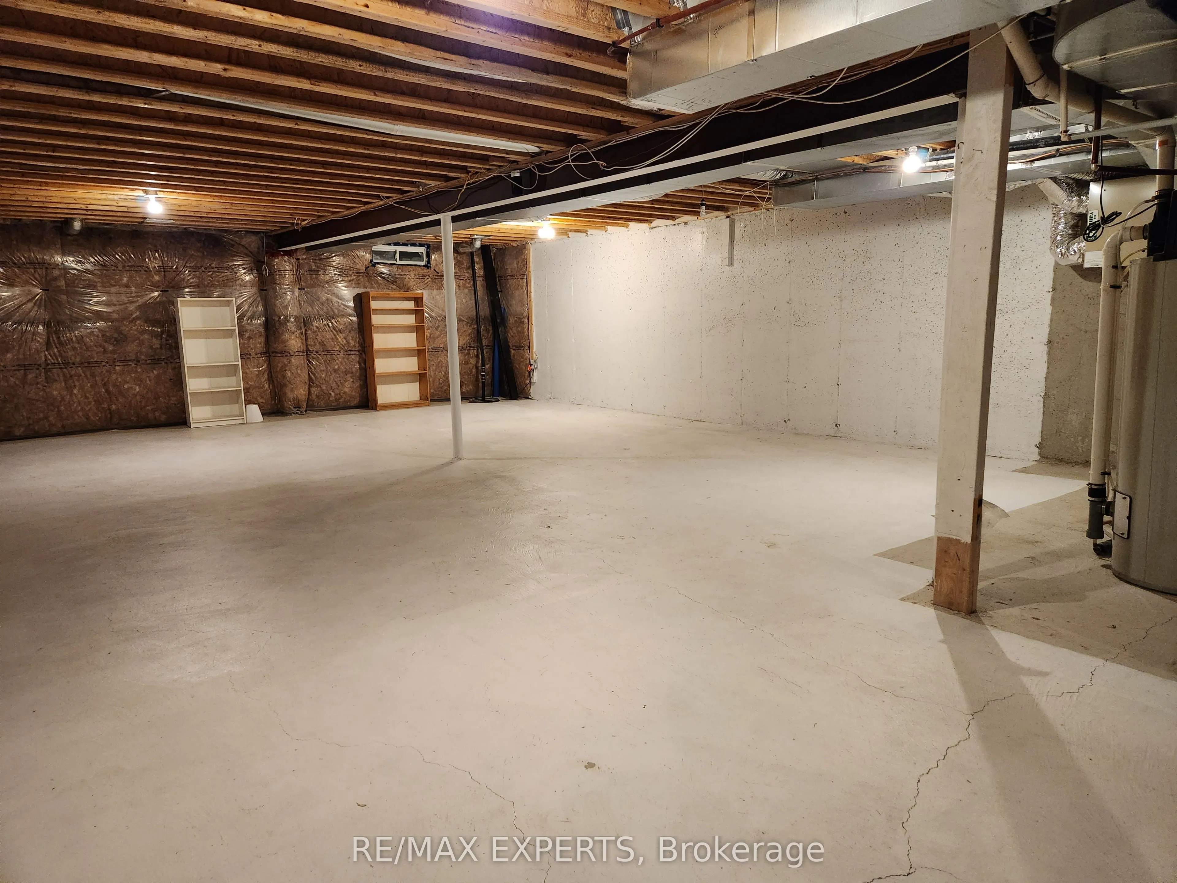 91 Kingsmere Crescent