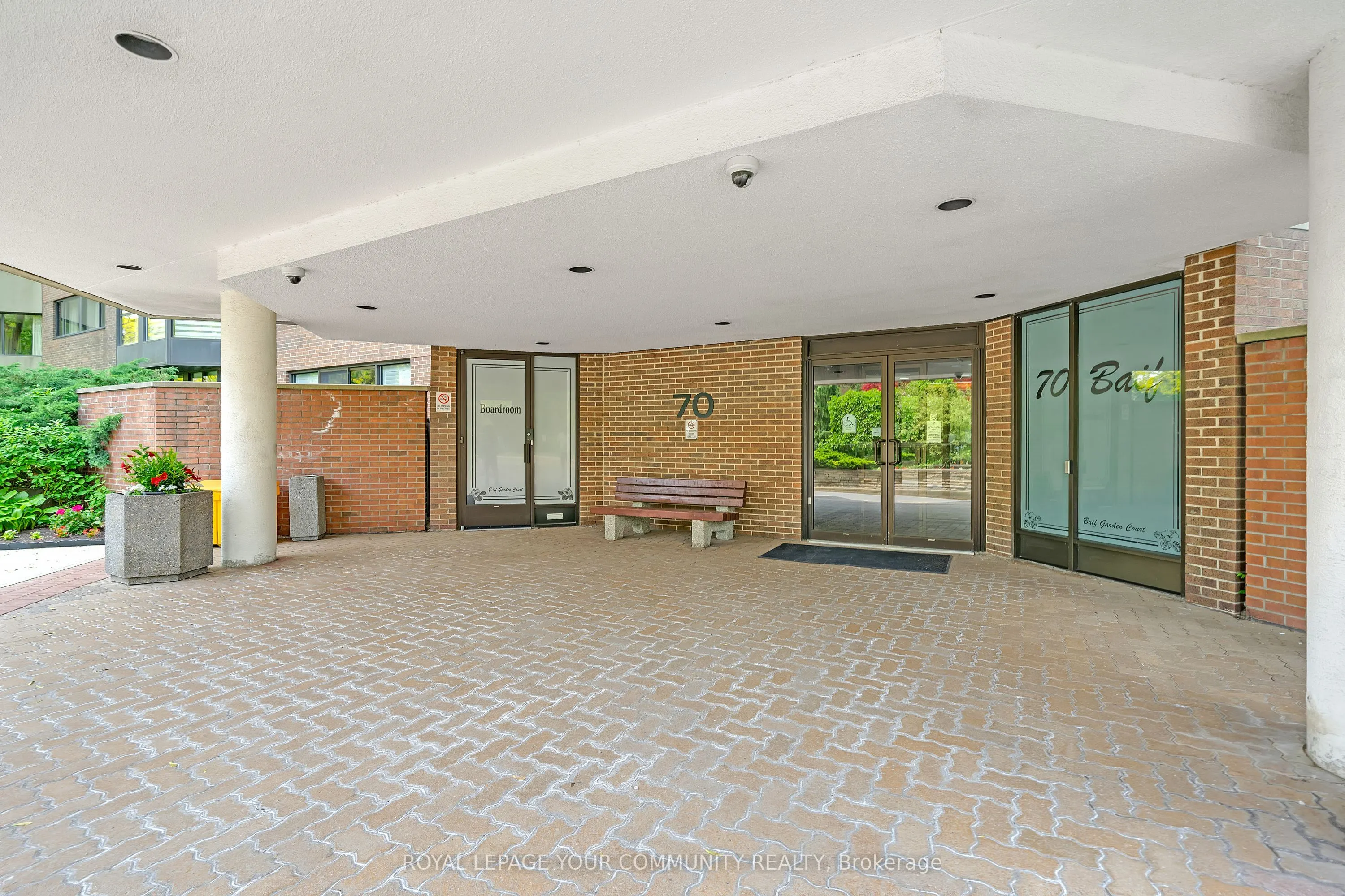 70 Baif Boulevard, #811