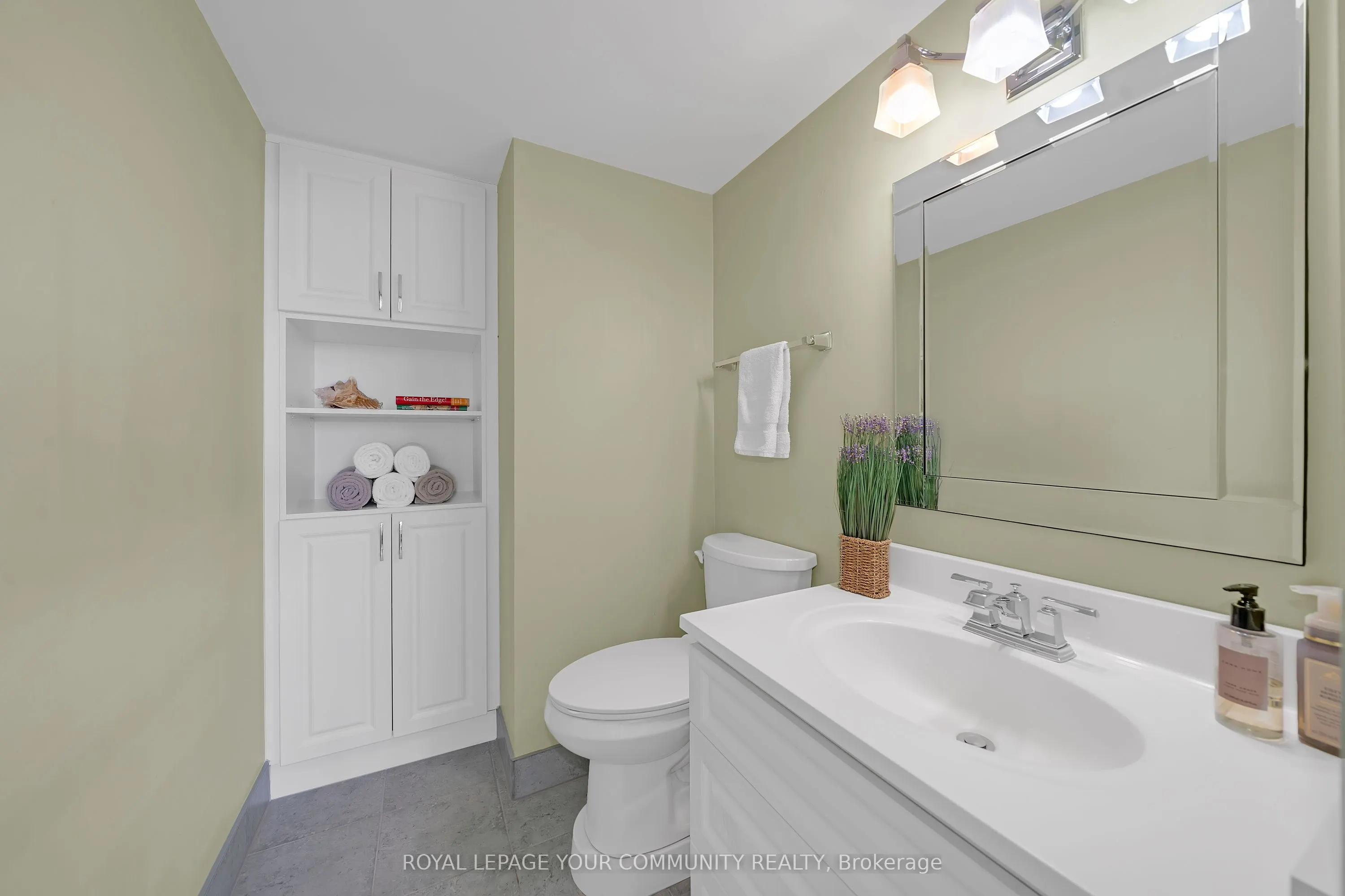 70 Baif Boulevard, #811