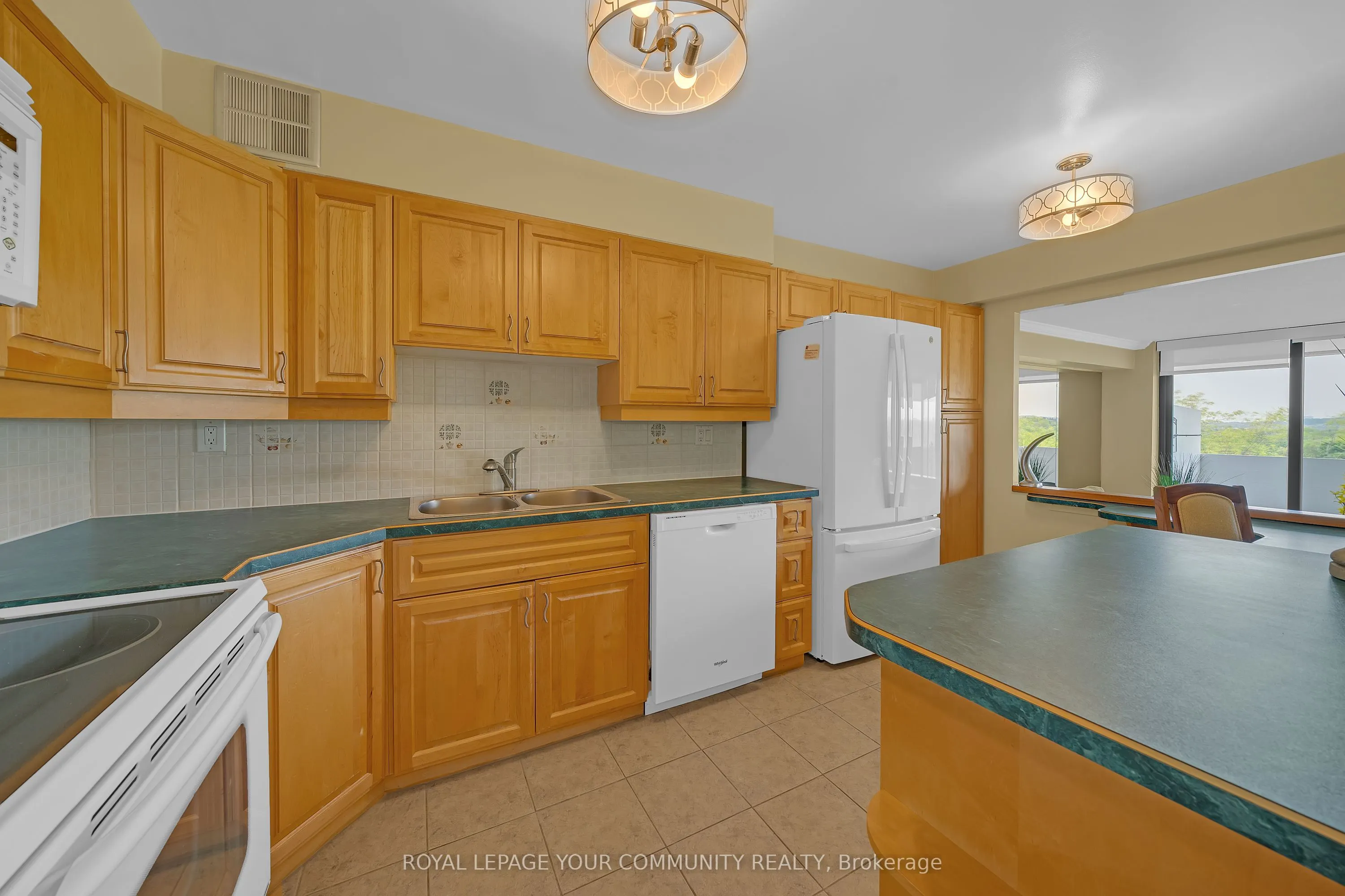 70 Baif Boulevard, #811