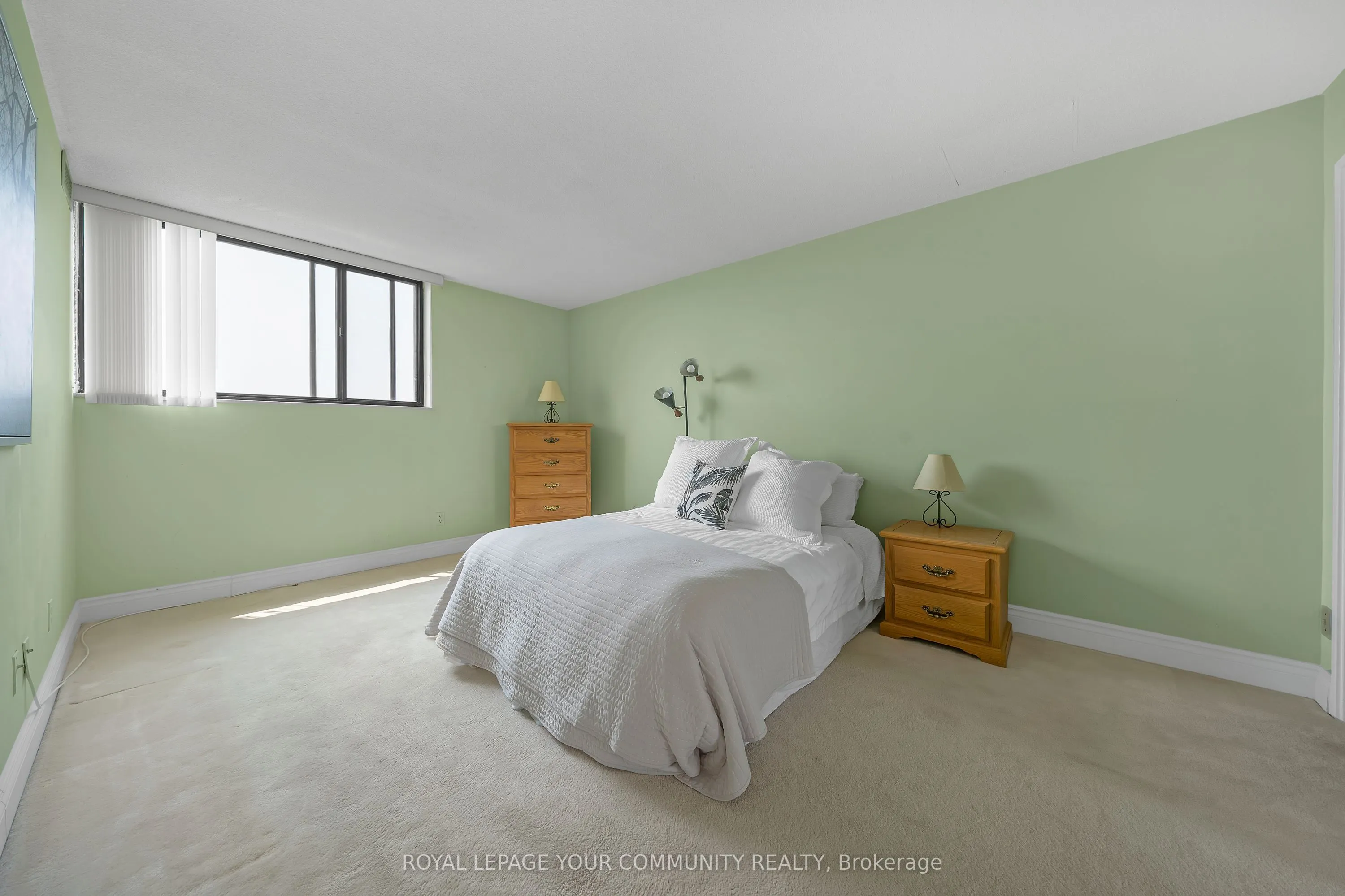 70 Baif Boulevard, #811