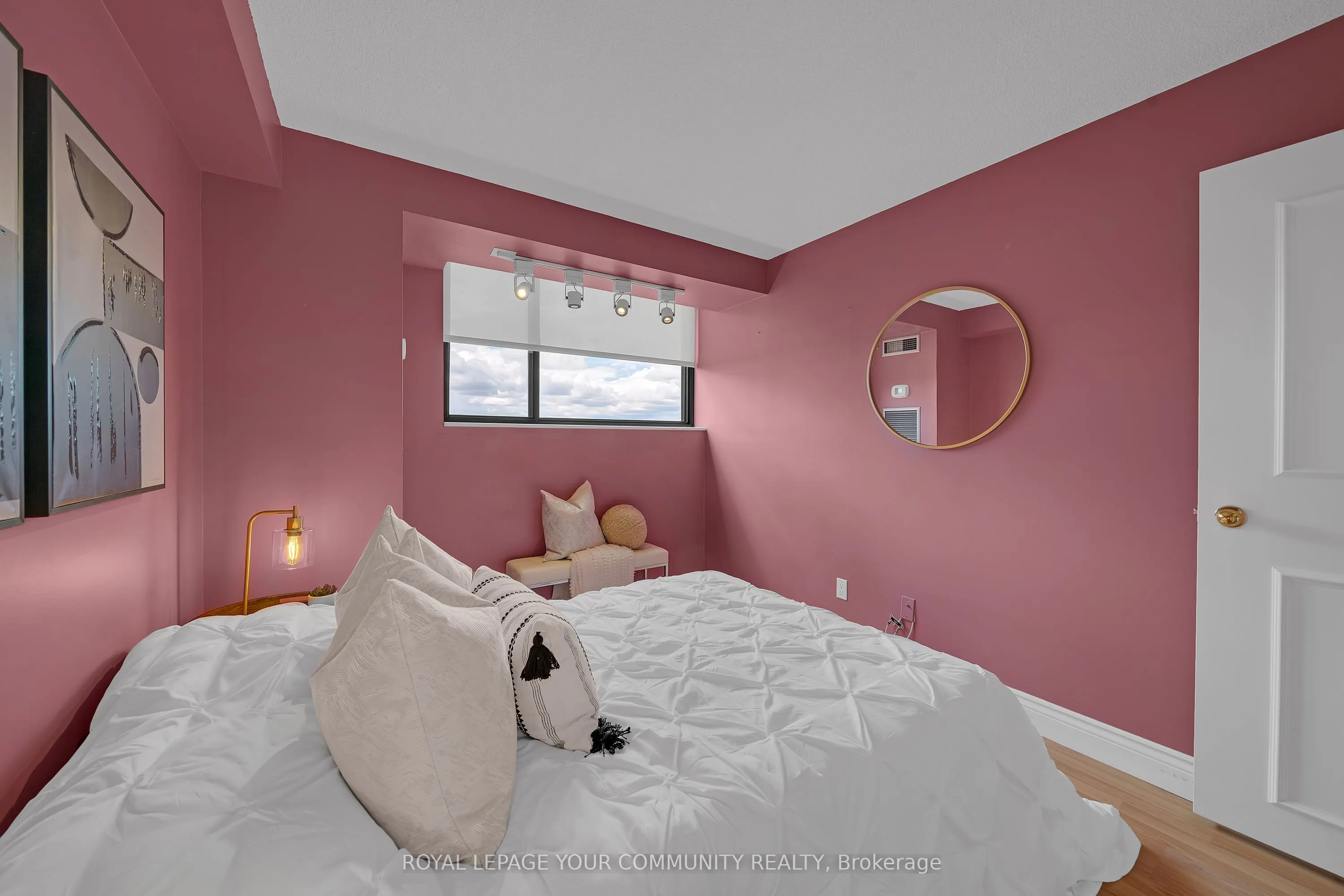 70 Baif Boulevard, #811