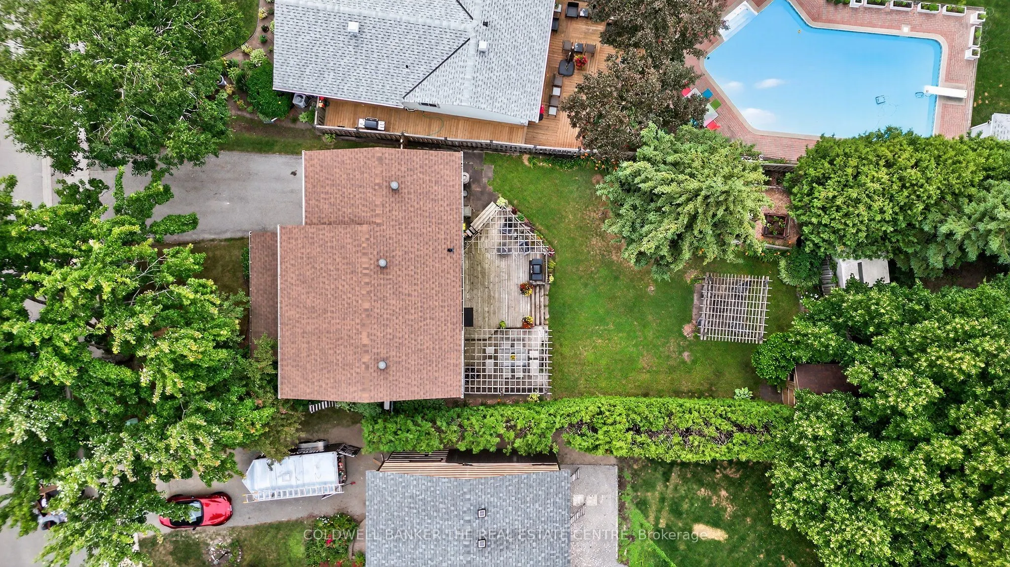 869 Magnolia Avenue