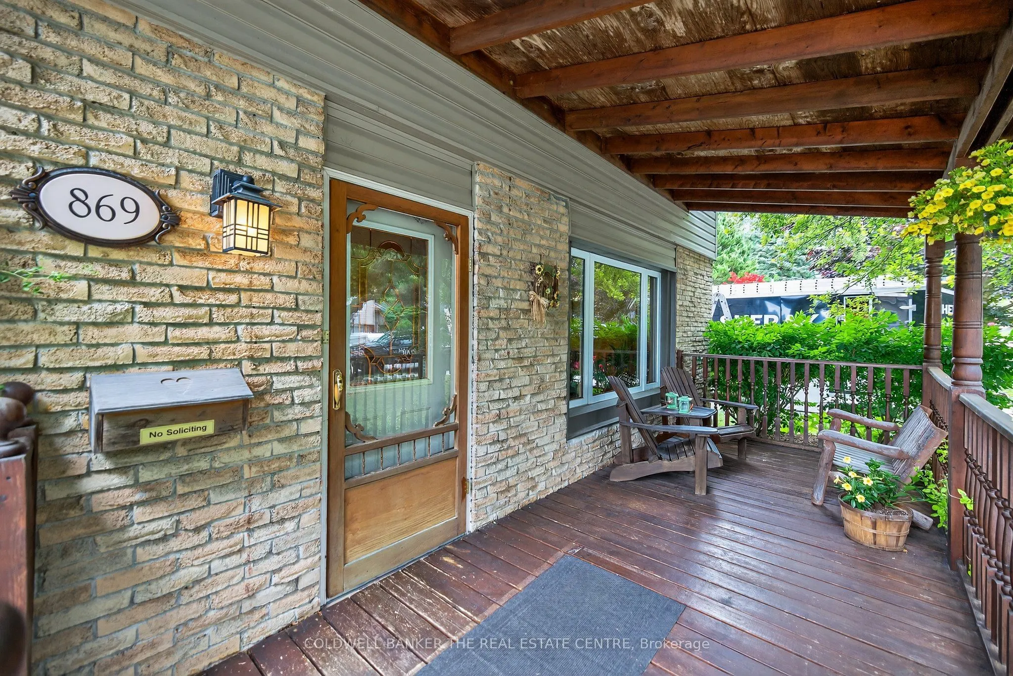 869 Magnolia Avenue