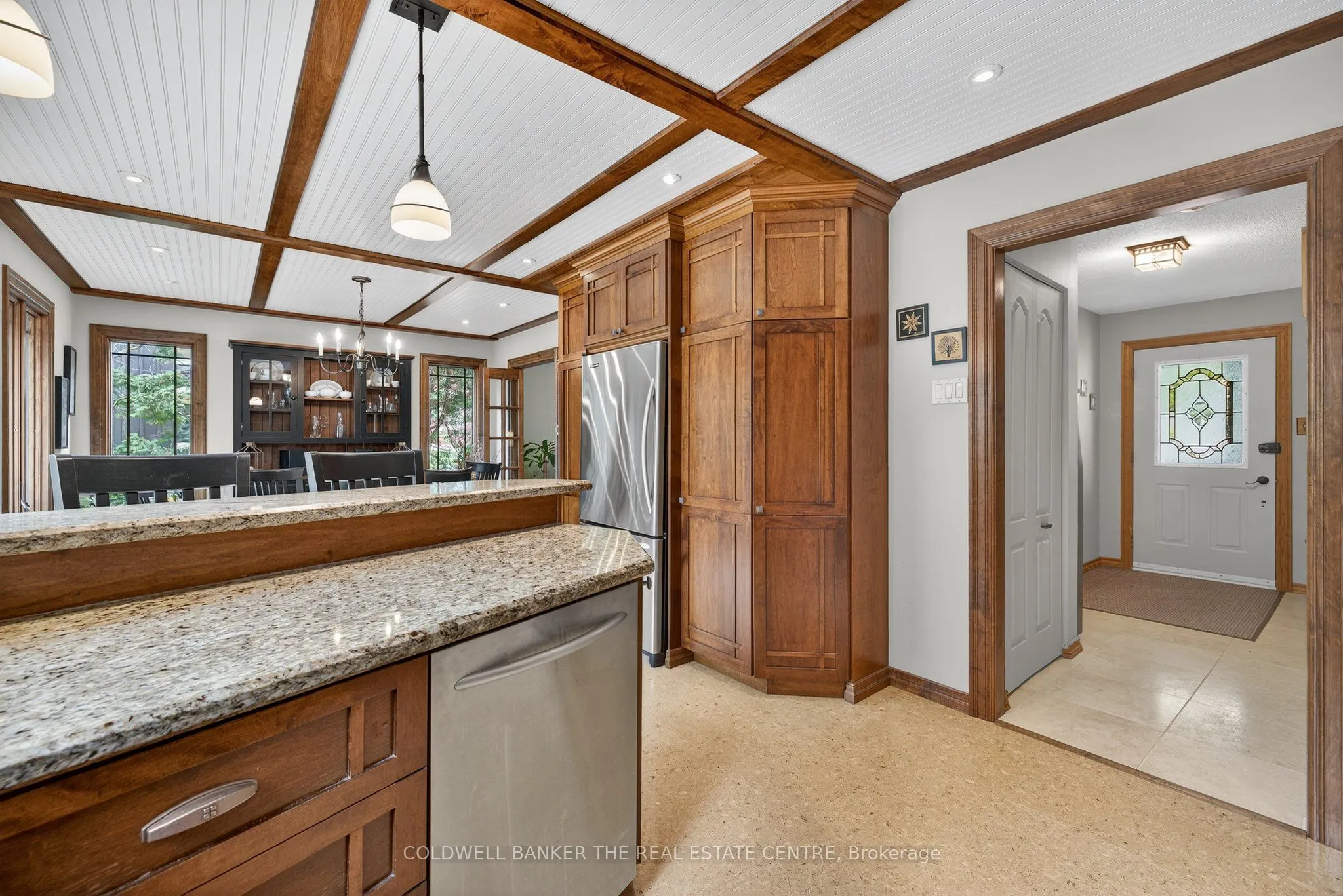869 Magnolia Avenue