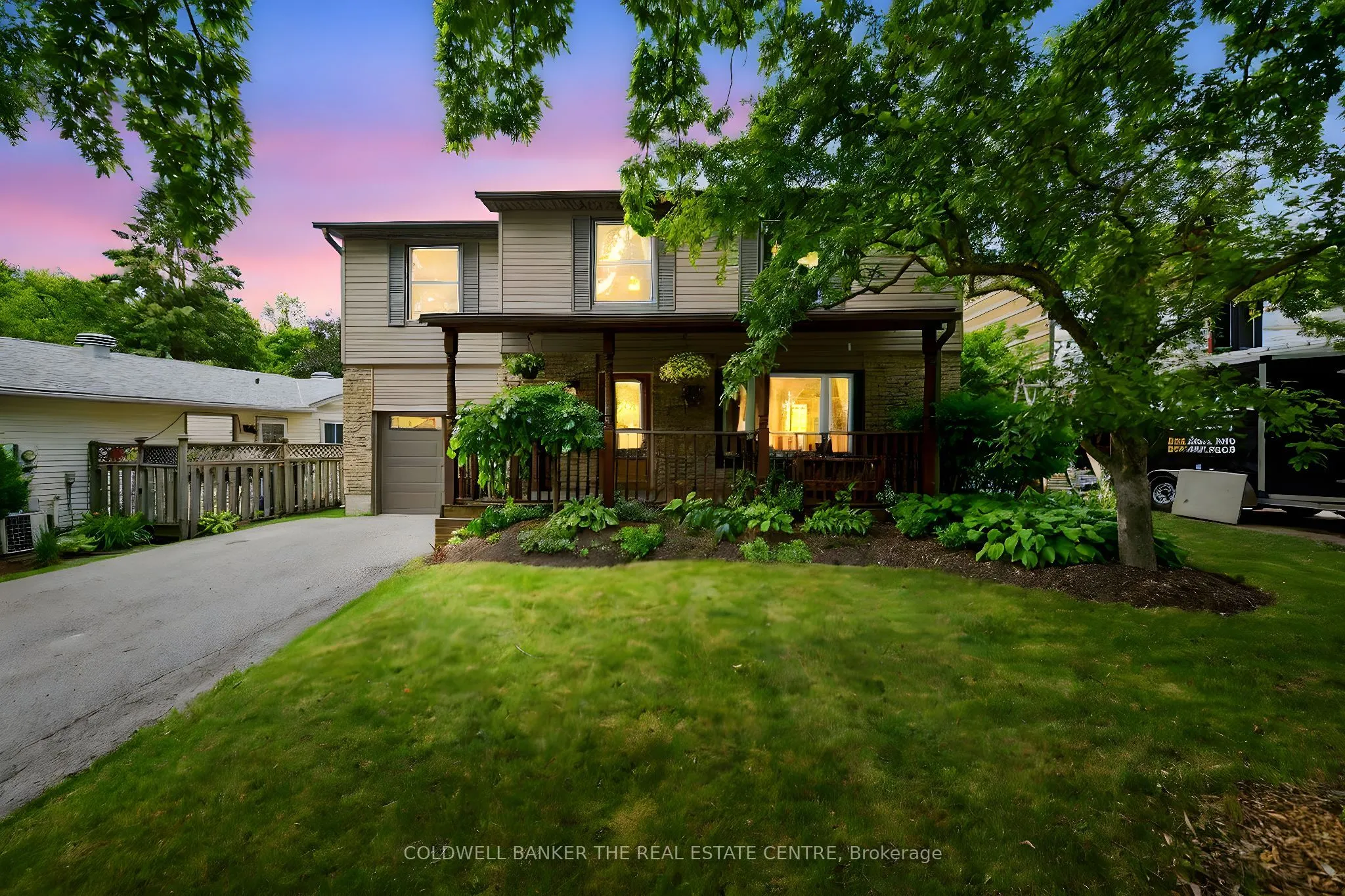 869 Magnolia Avenue