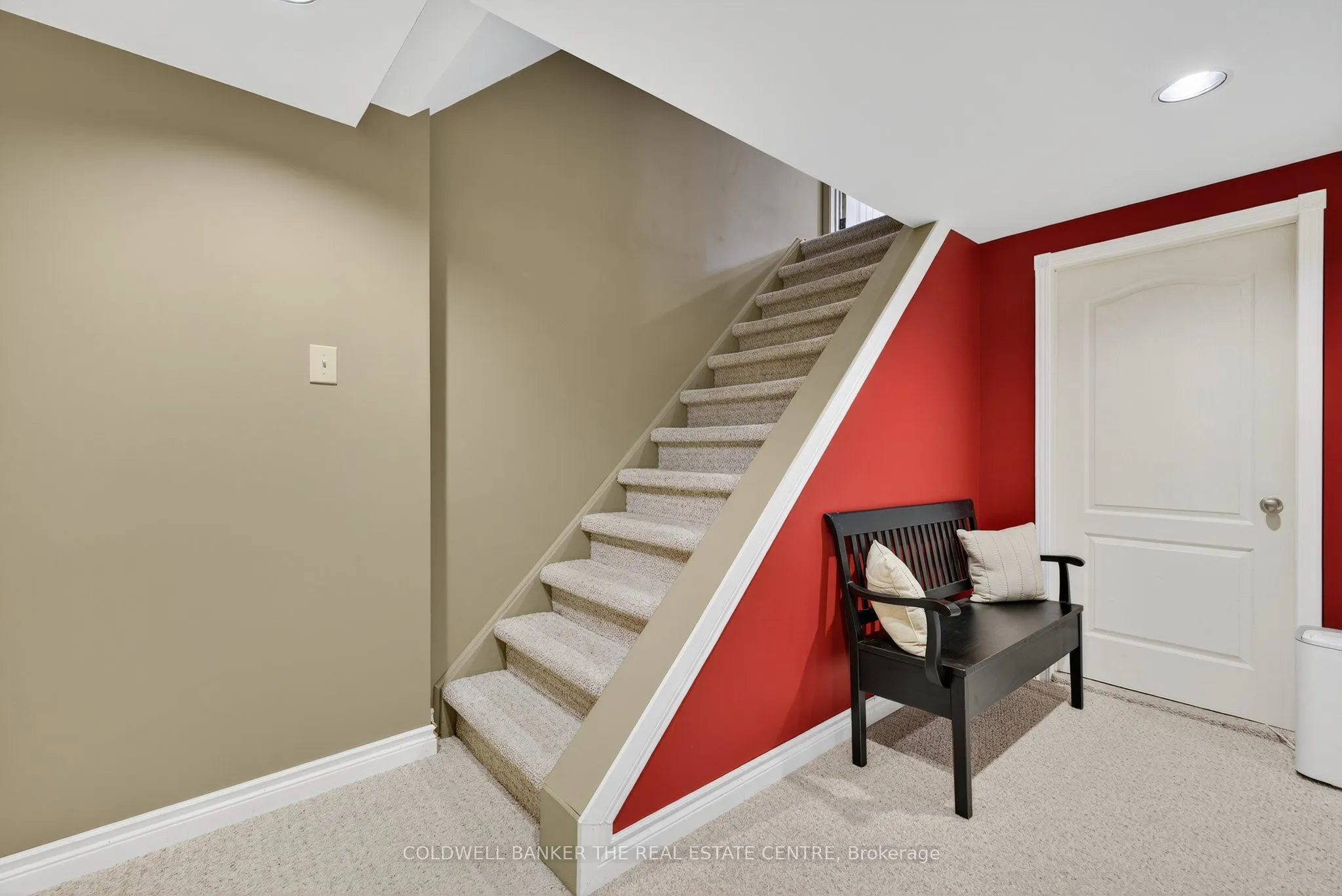 869 Magnolia Avenue