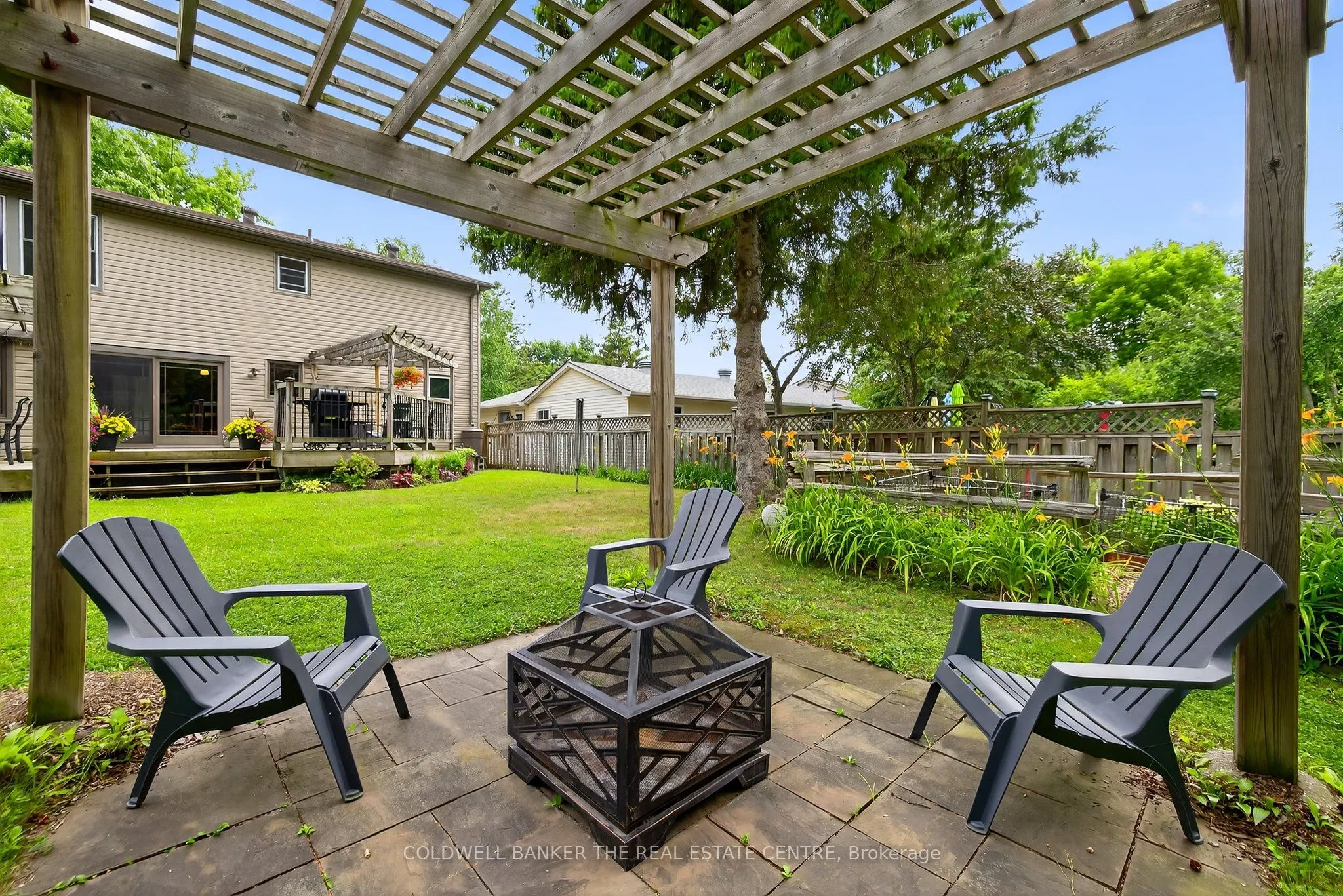 869 Magnolia Avenue