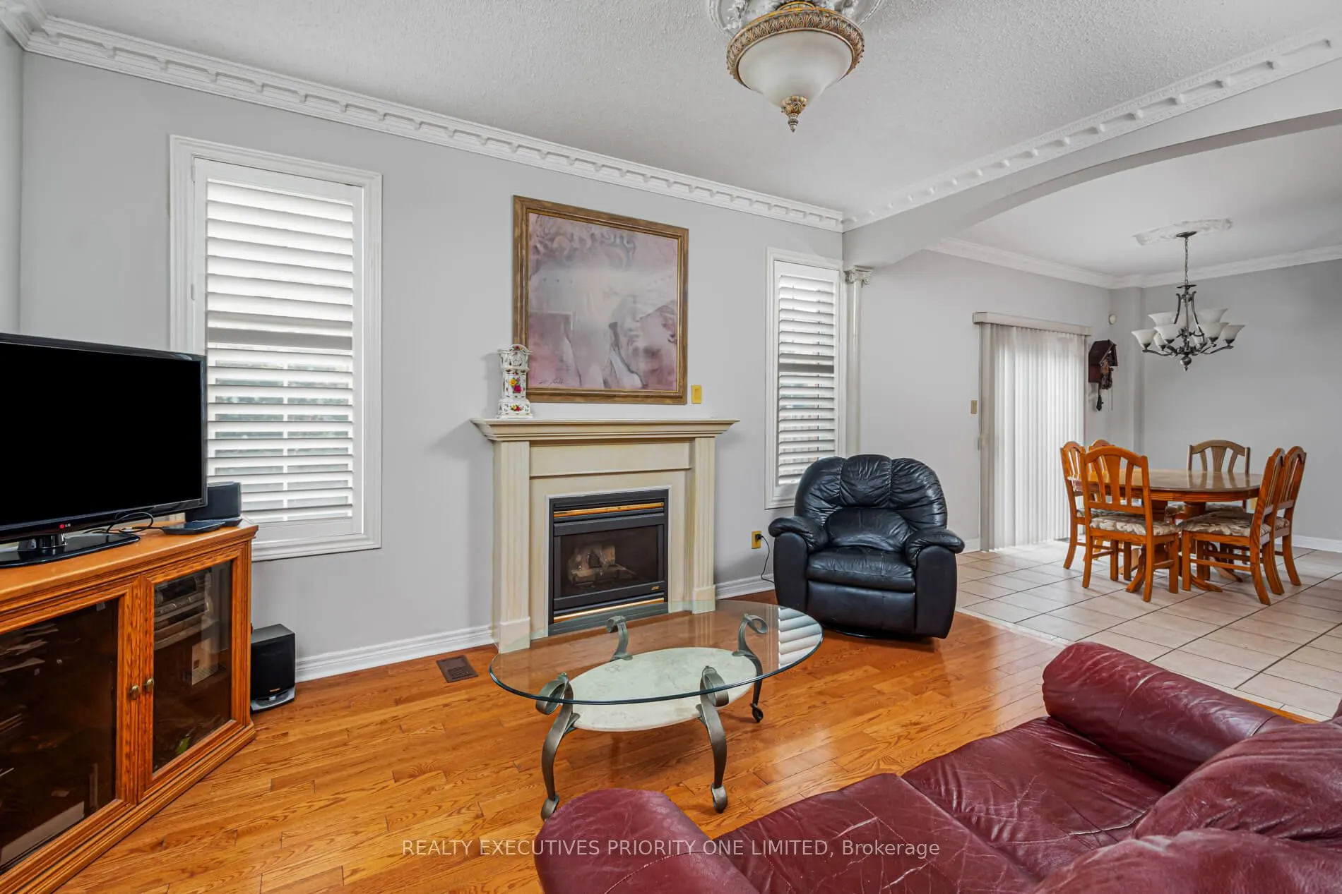 2 Foxhunt Drive