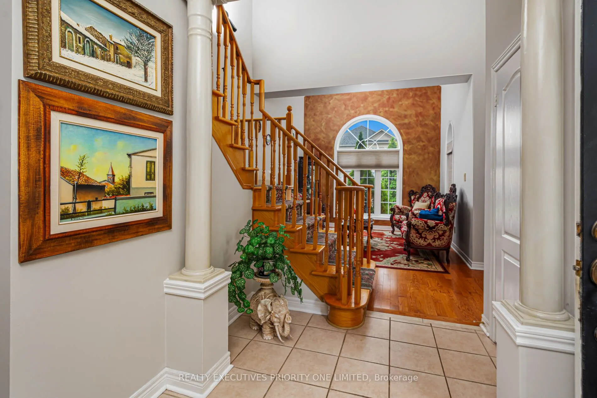 2 Foxhunt Drive