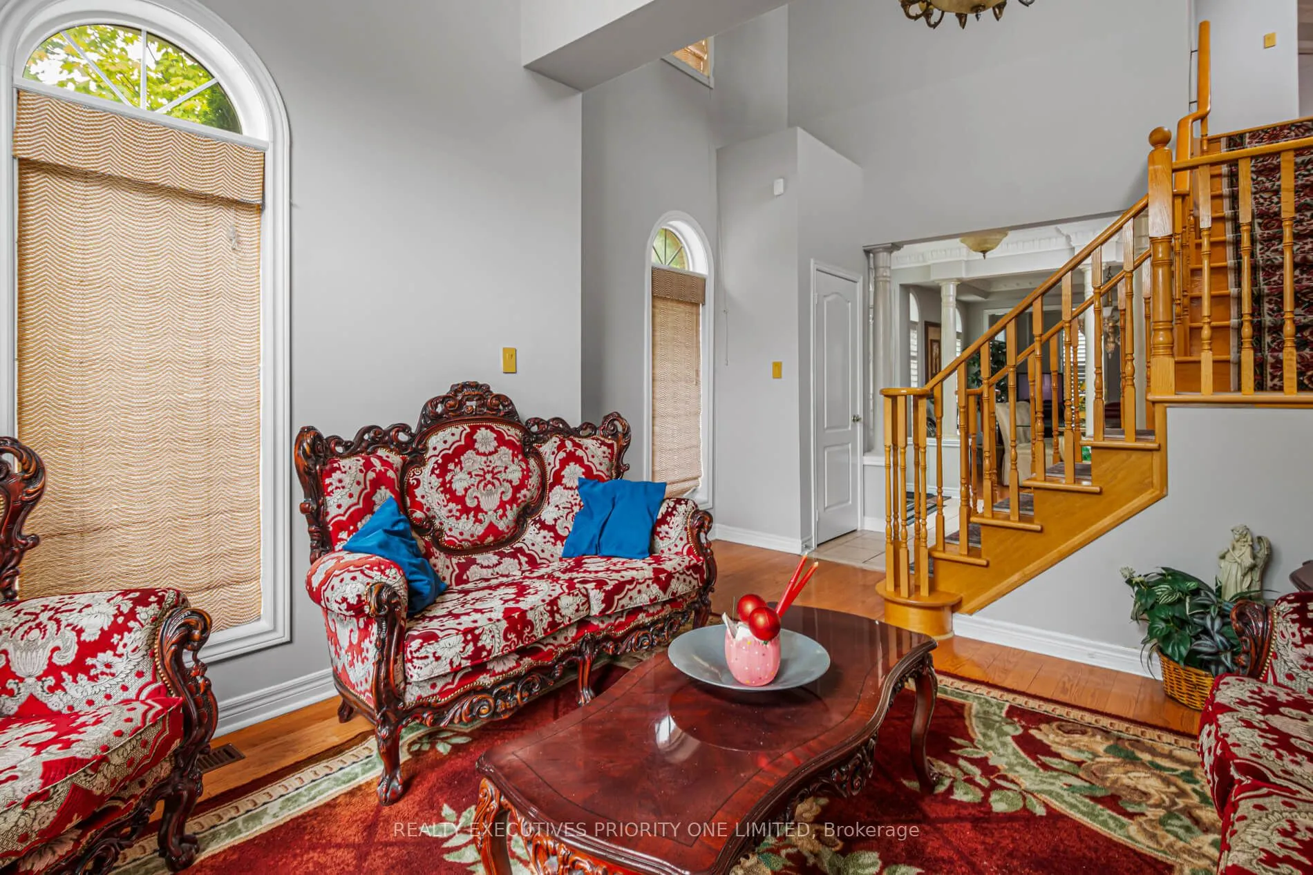 2 Foxhunt Drive