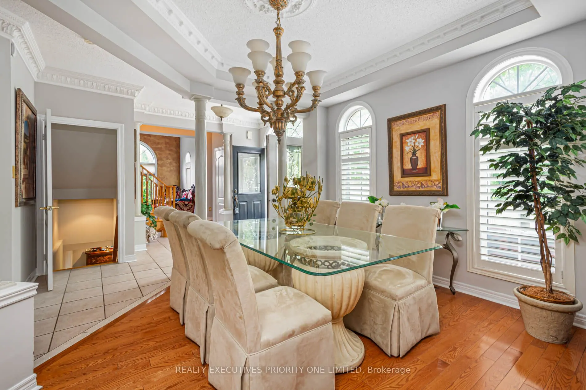 2 Foxhunt Drive