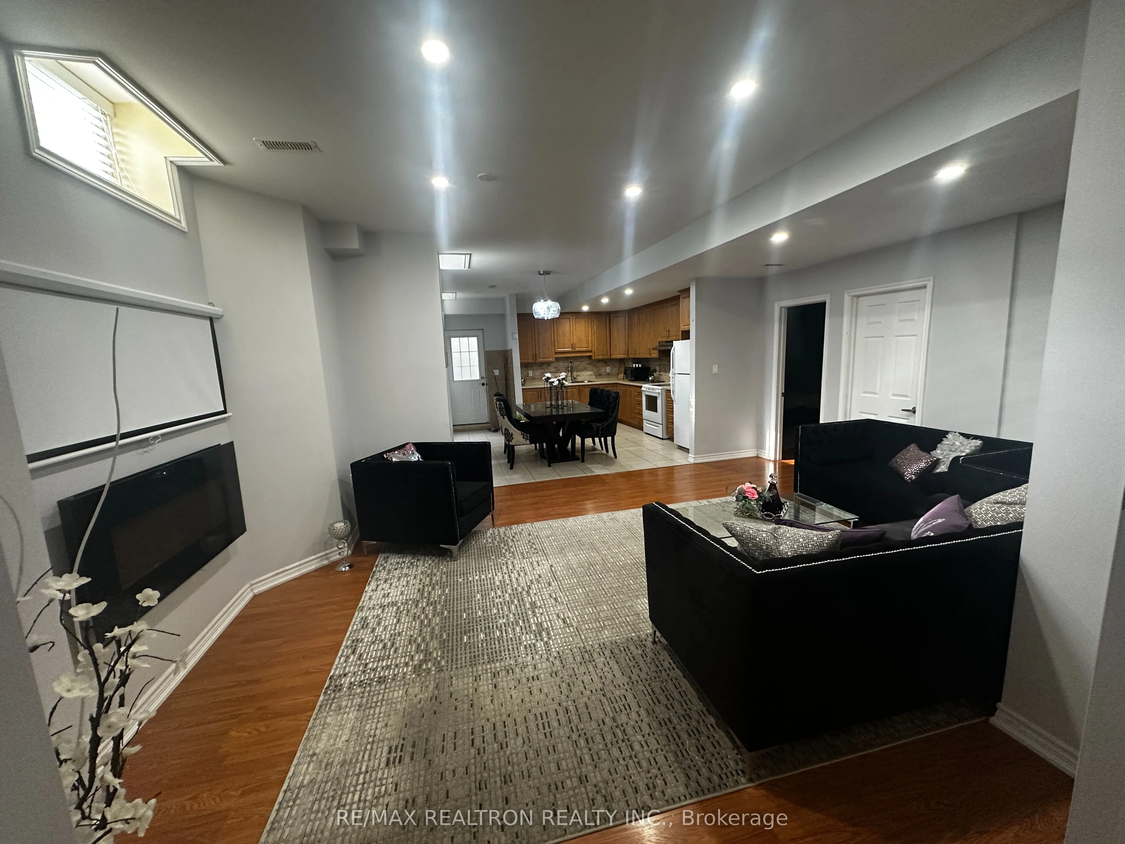 211 Cannes Avenue