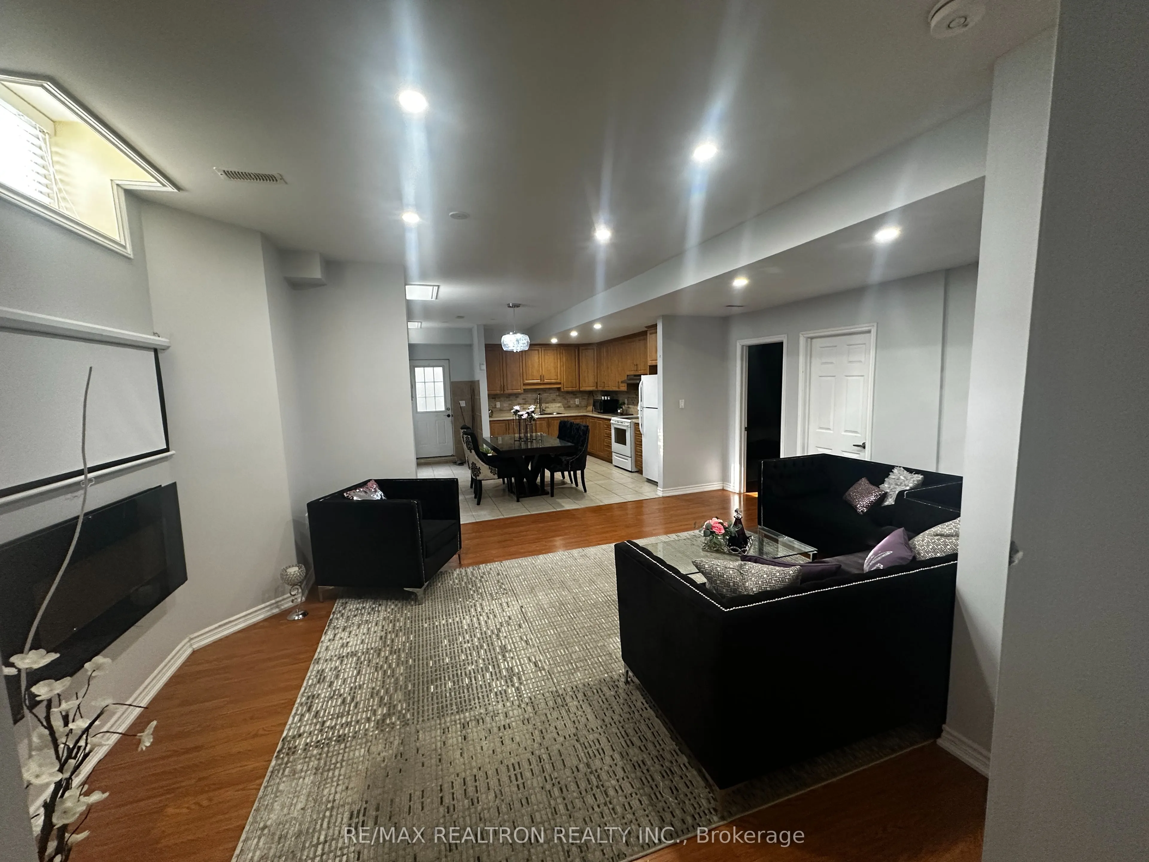 211 Cannes Avenue