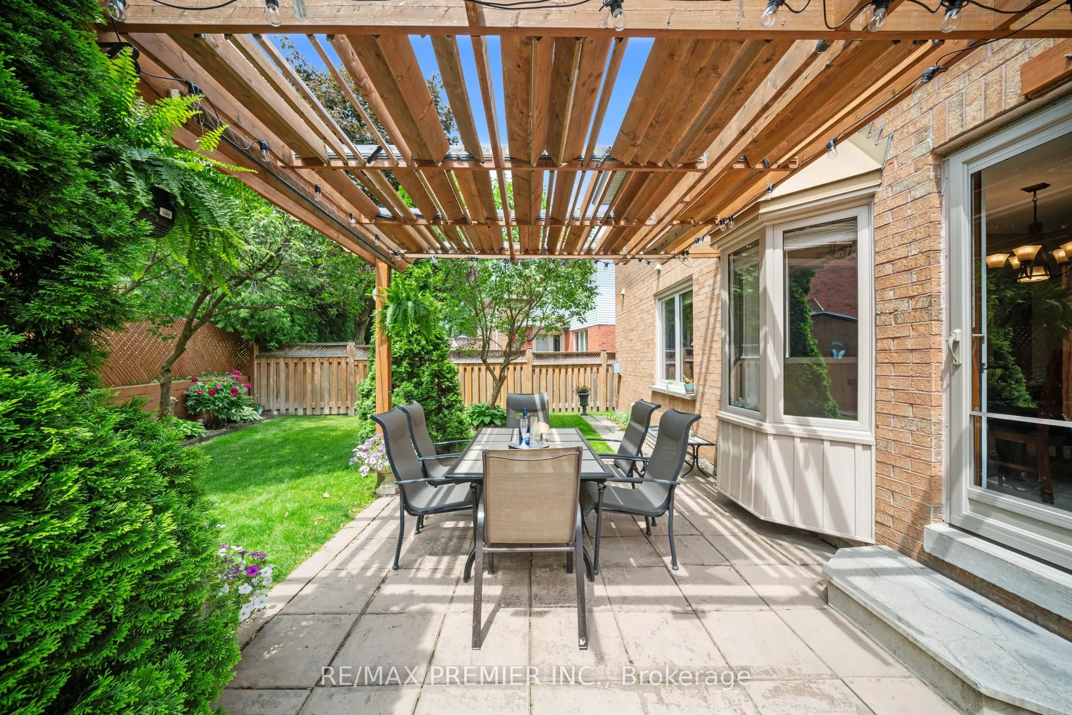 618 Ponting Place