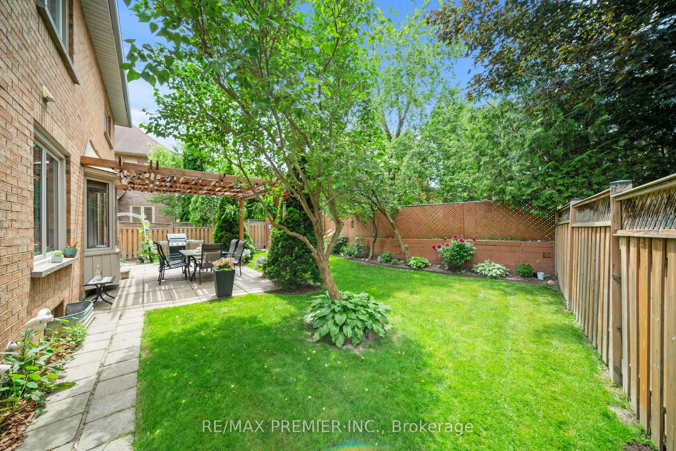 618 Ponting Place