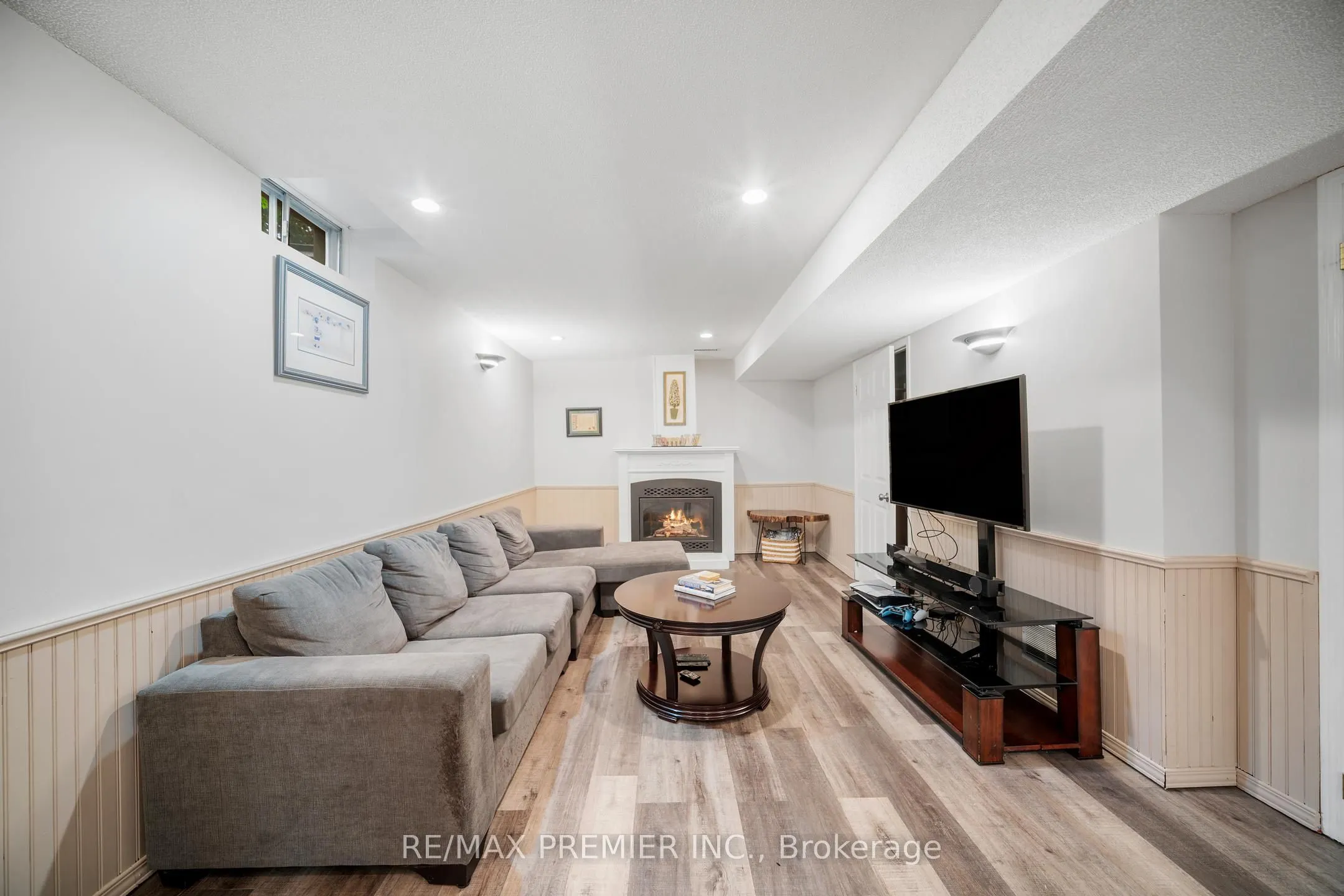 618 Ponting Place