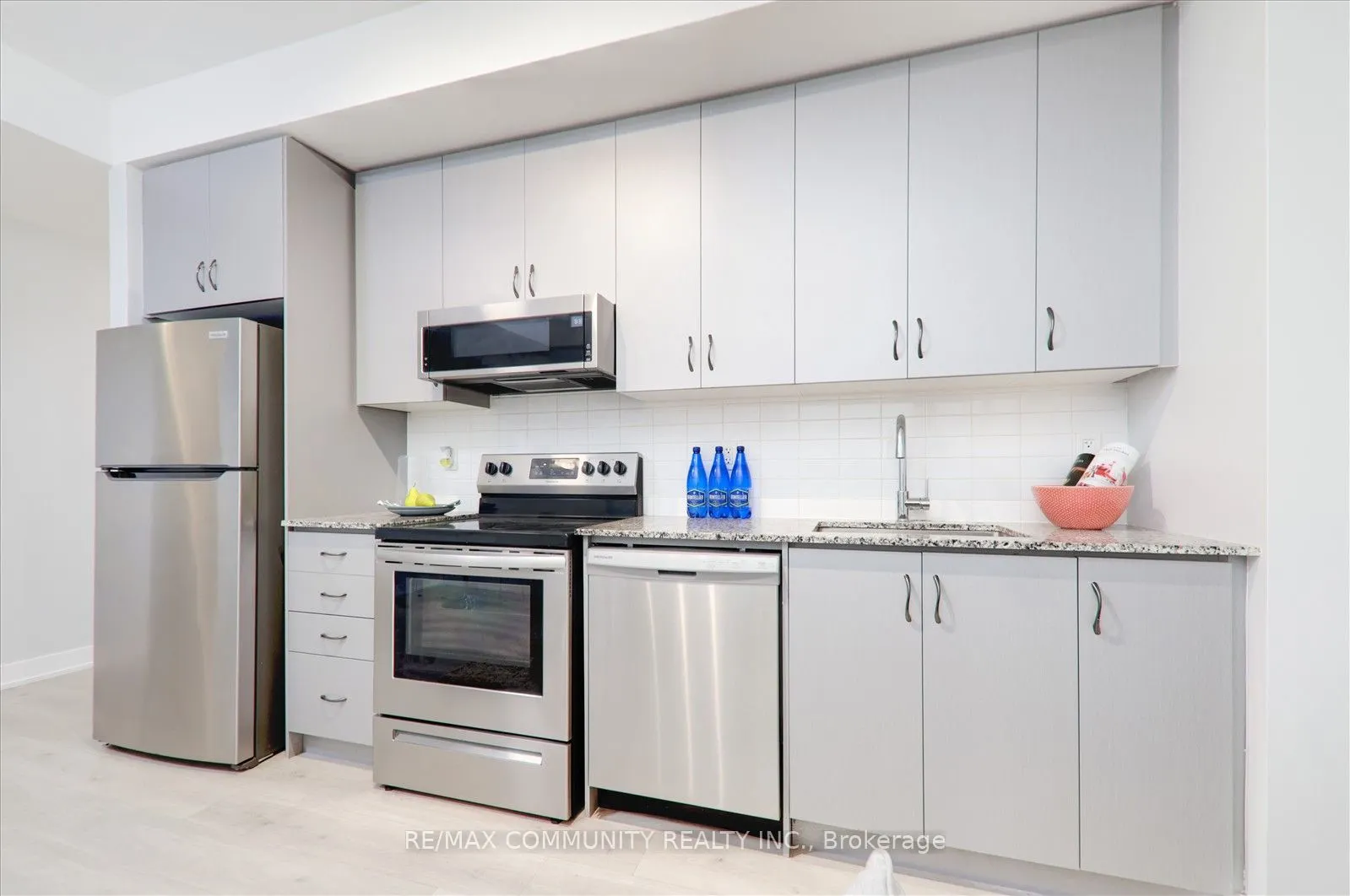 1709 Bur Oak Avenue, #206