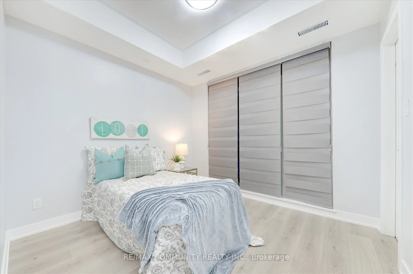 1709 Bur Oak Avenue, #206