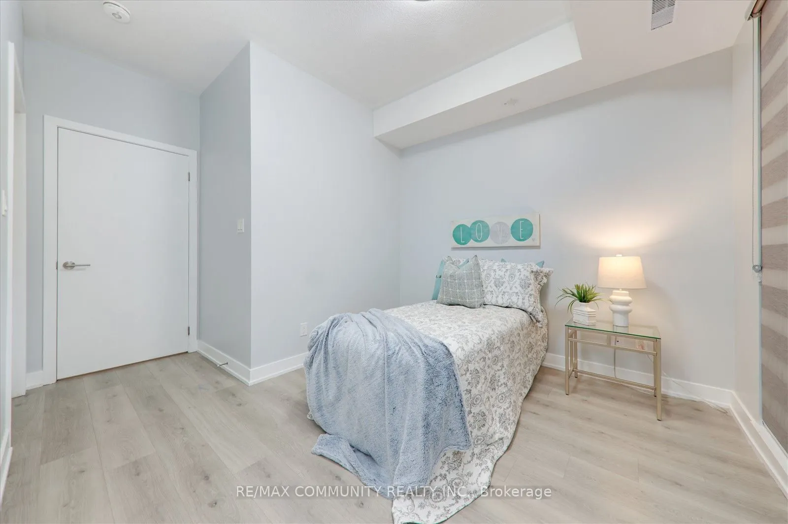 1709 Bur Oak Avenue, #206