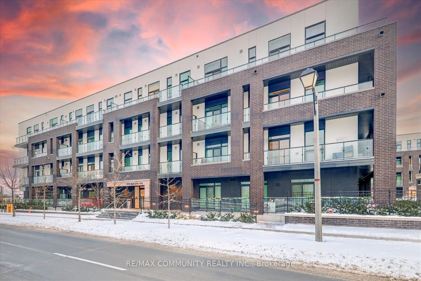 1709 Bur Oak Avenue, #206
