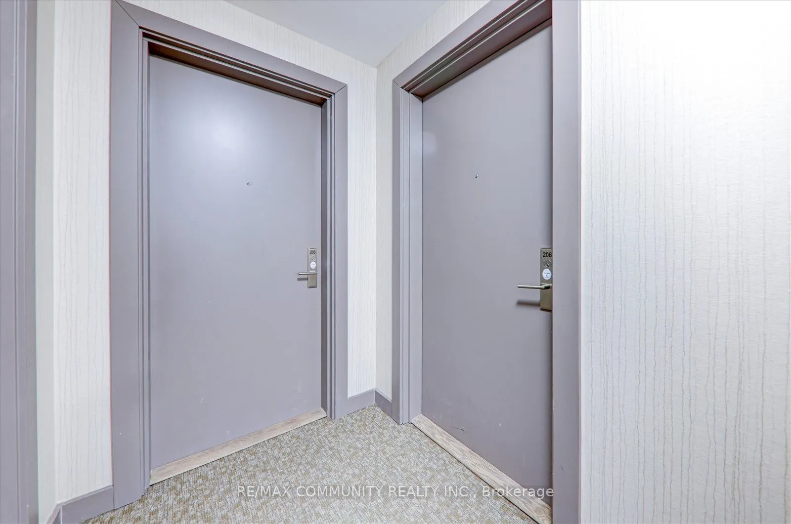 1709 Bur Oak Avenue, #206