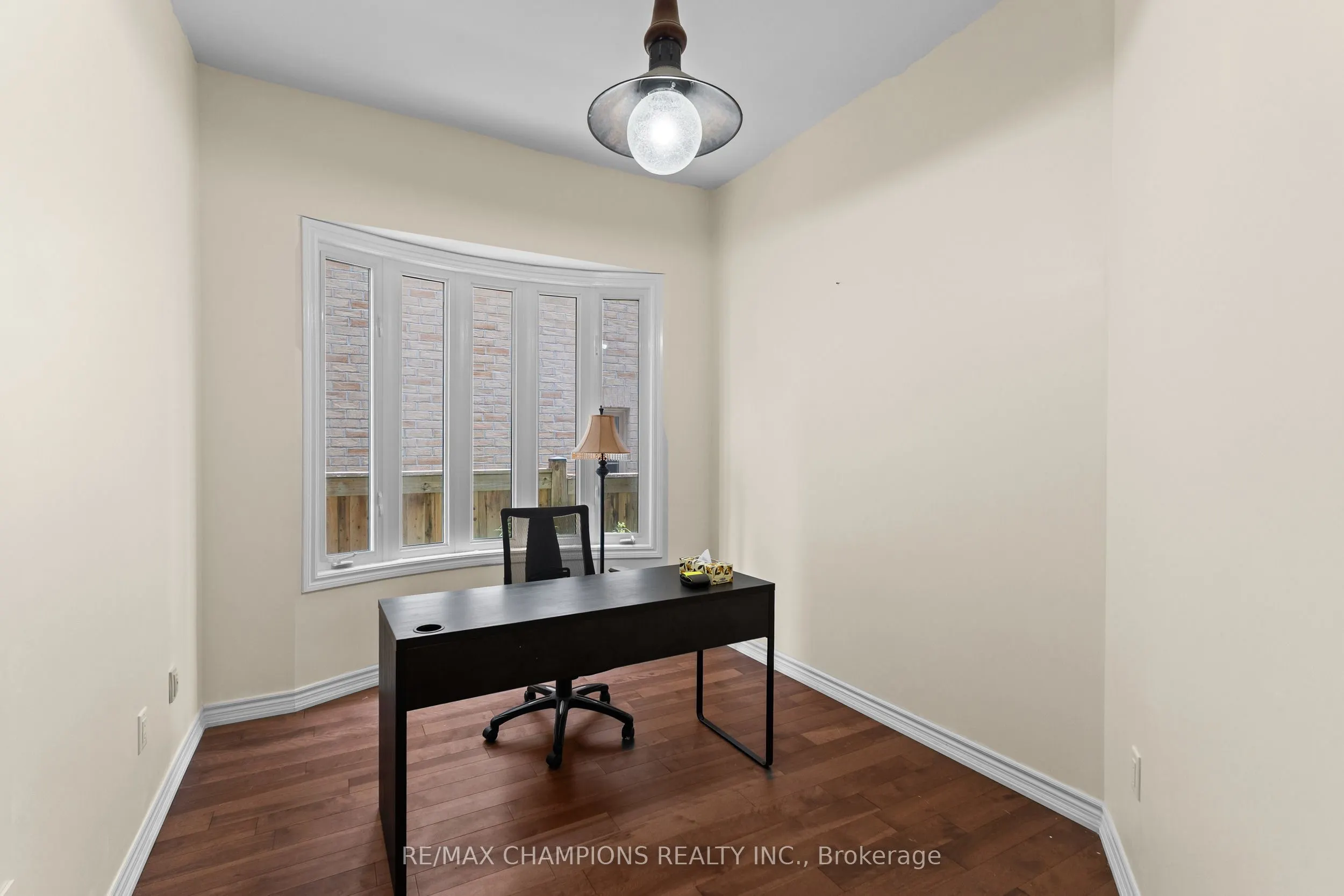 96 Wardlaw Place