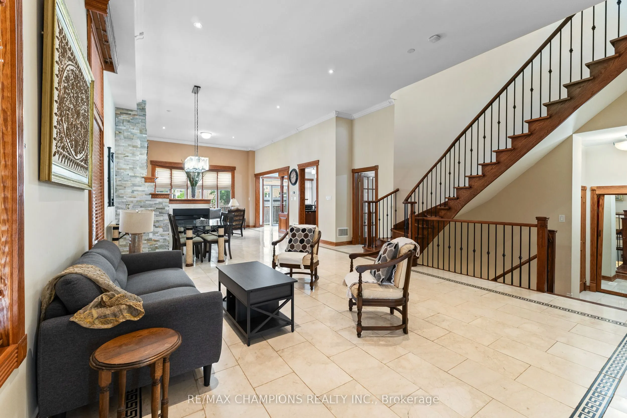 96 Wardlaw Place