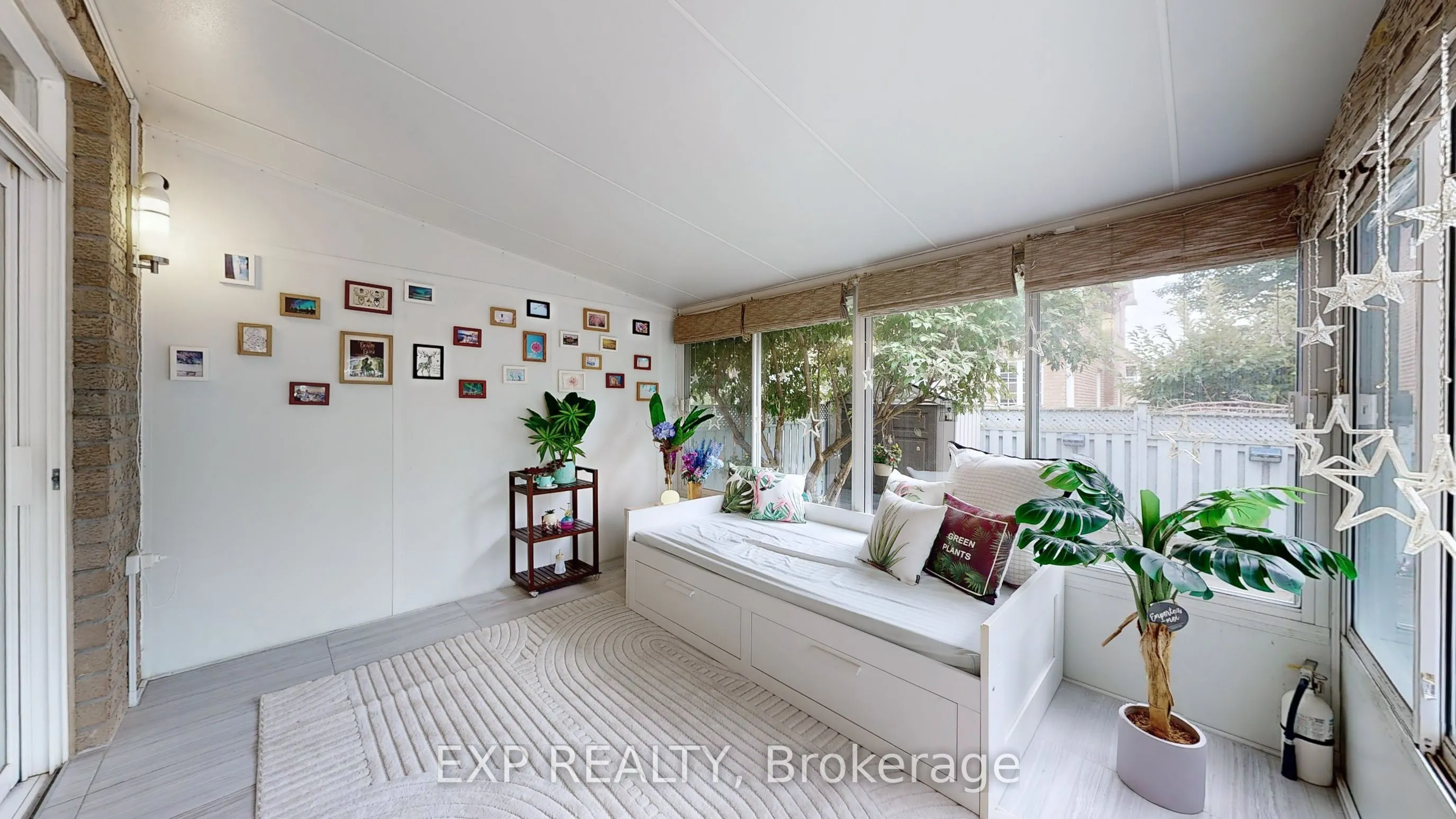 23 Harry Swingler Drive