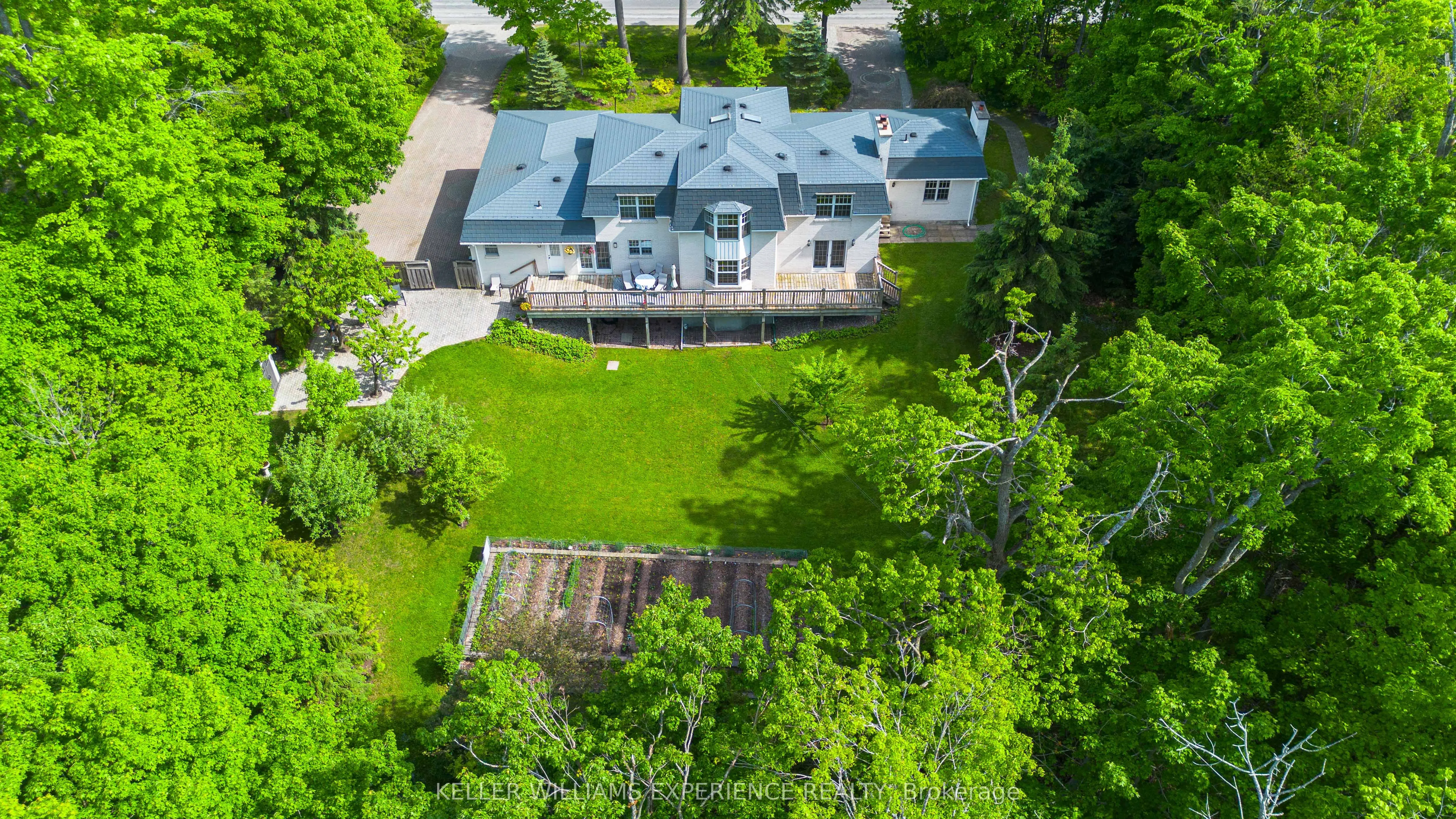 1836 Quantz Crescent