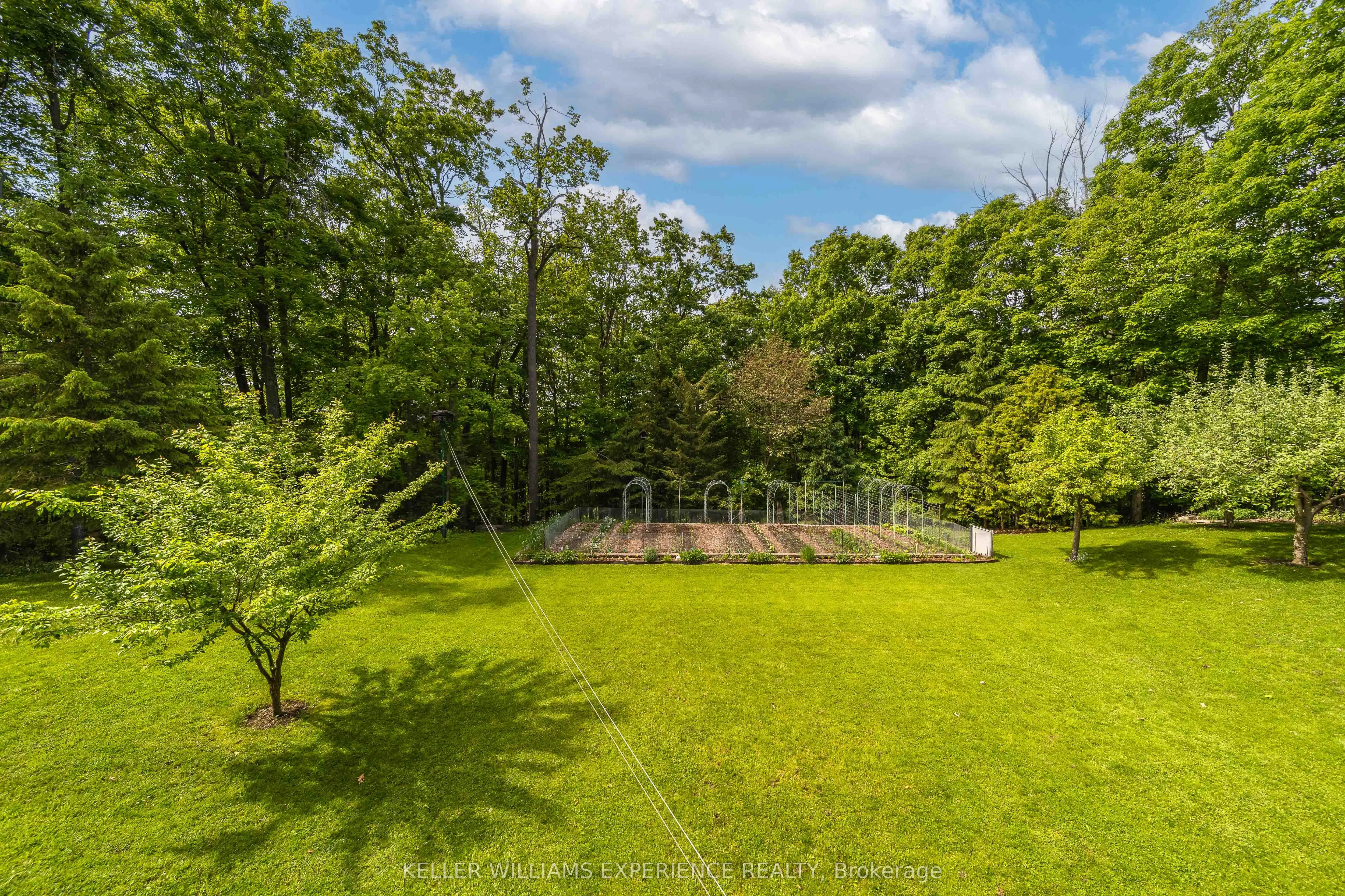 1836 Quantz Crescent