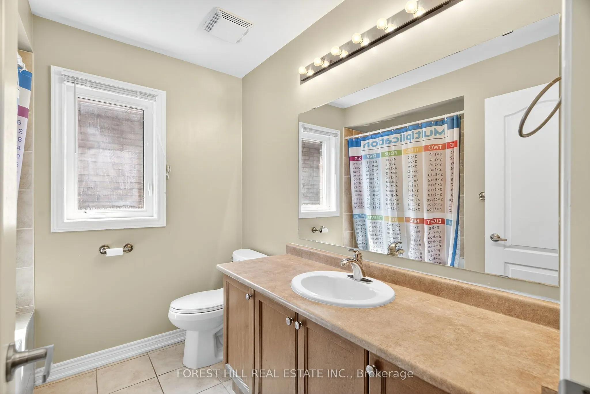 9 Robert Green Crescent
