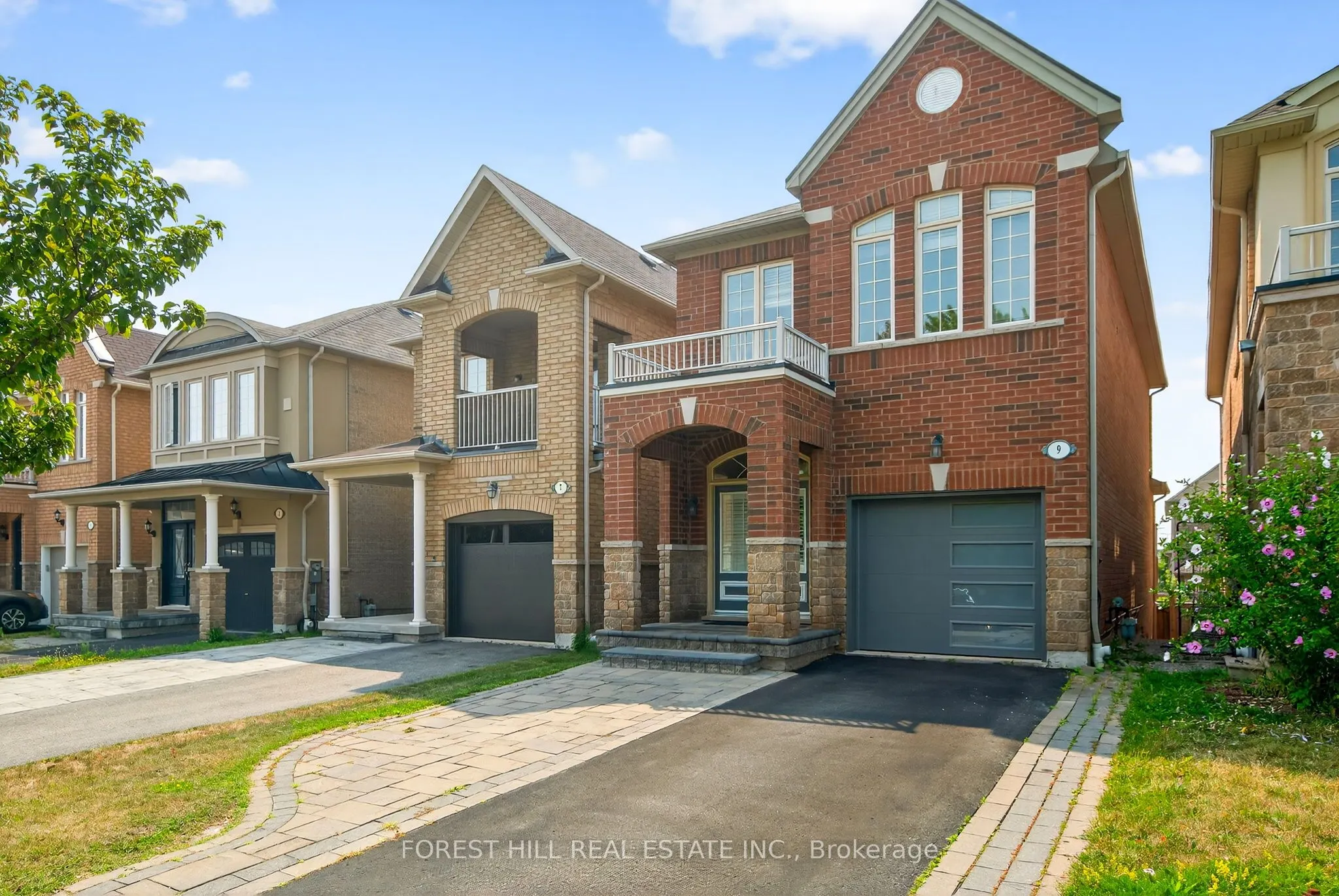 9 Robert Green Crescent
