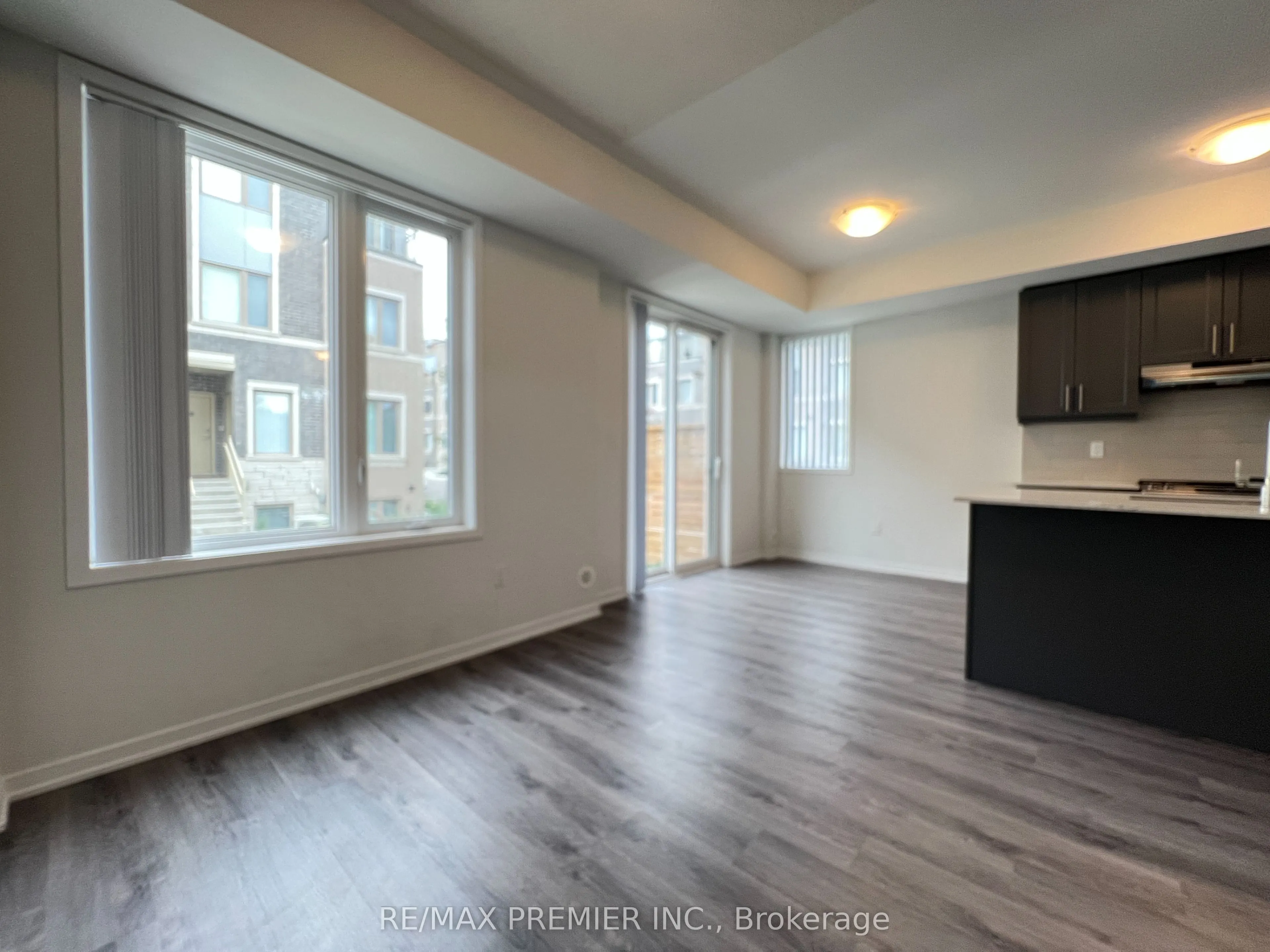 3 Mable Smith Way, #10