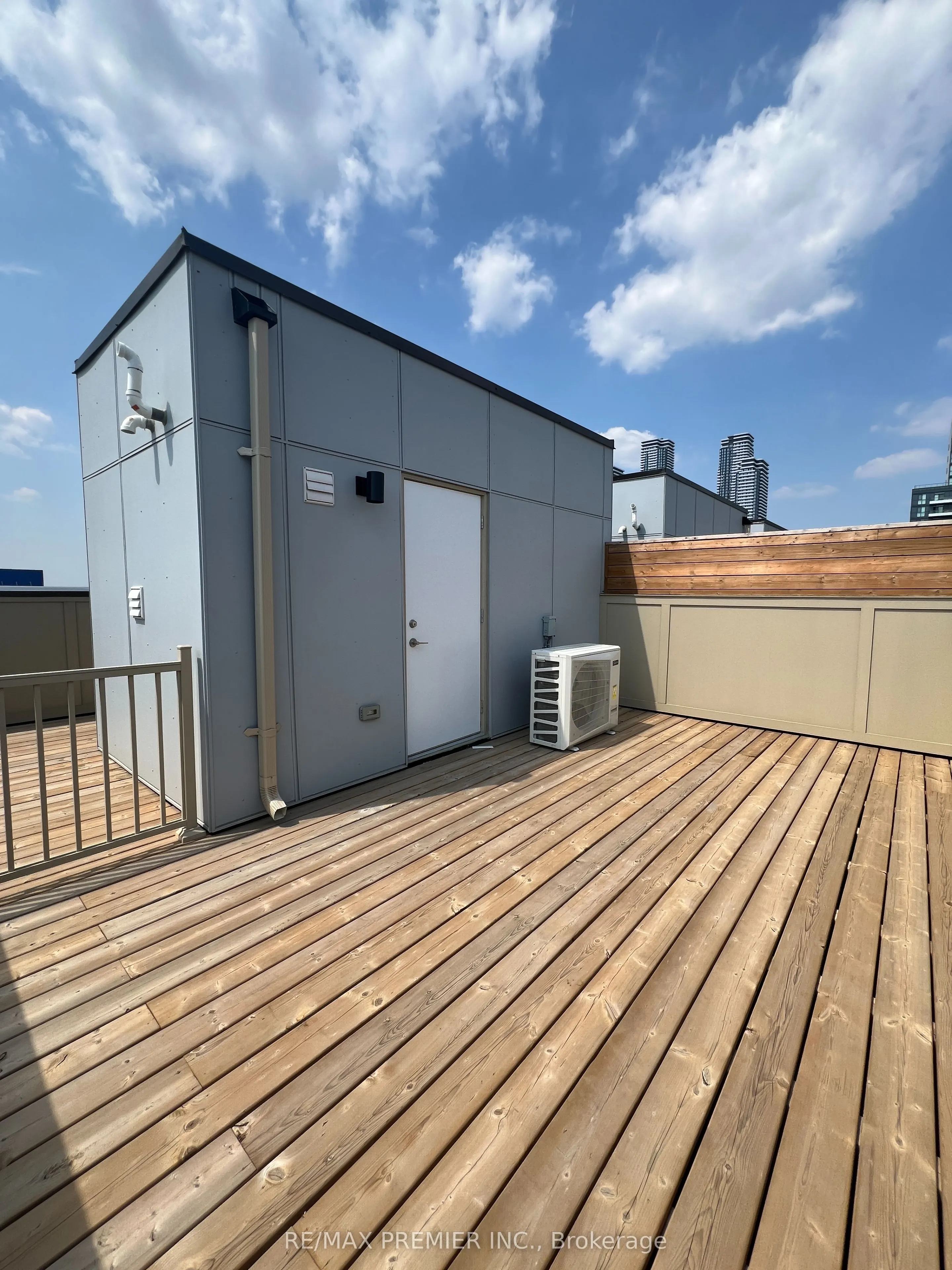 3 Mable Smith Way, #10