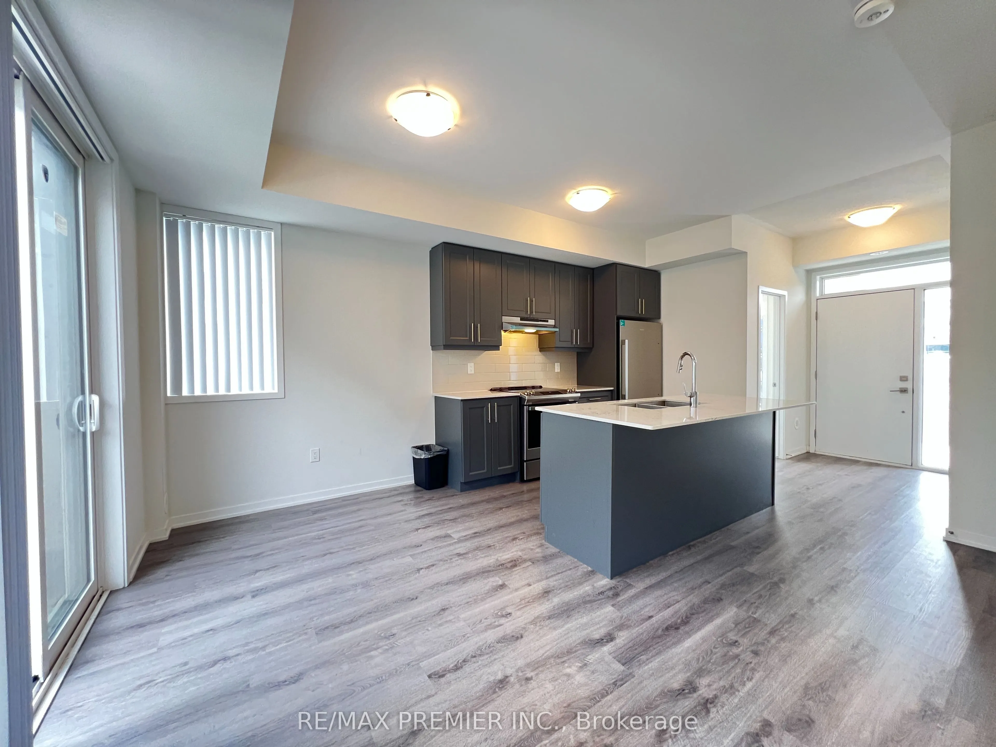 3 Mable Smith Way, #10