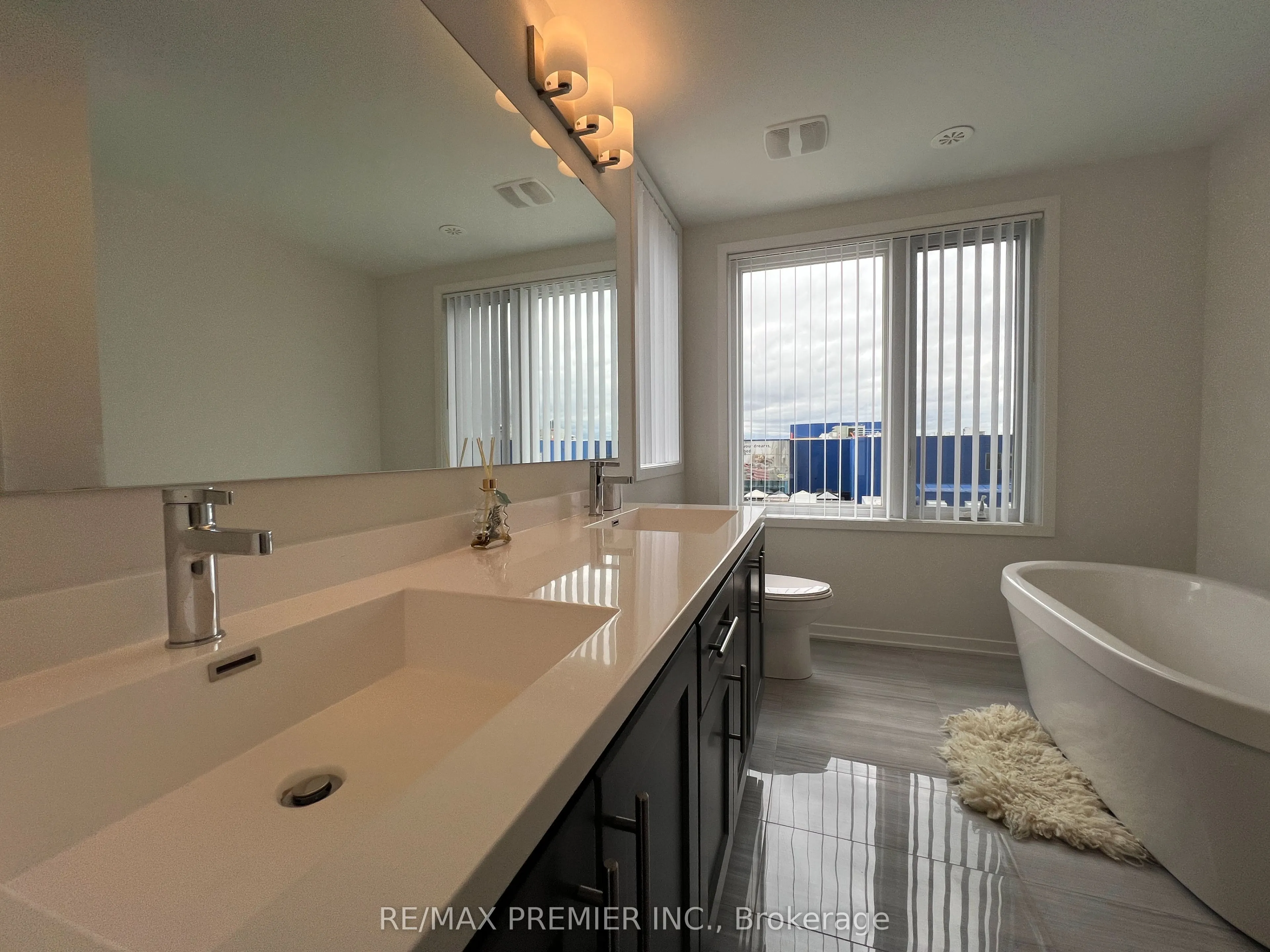 3 Mable Smith Way, #10