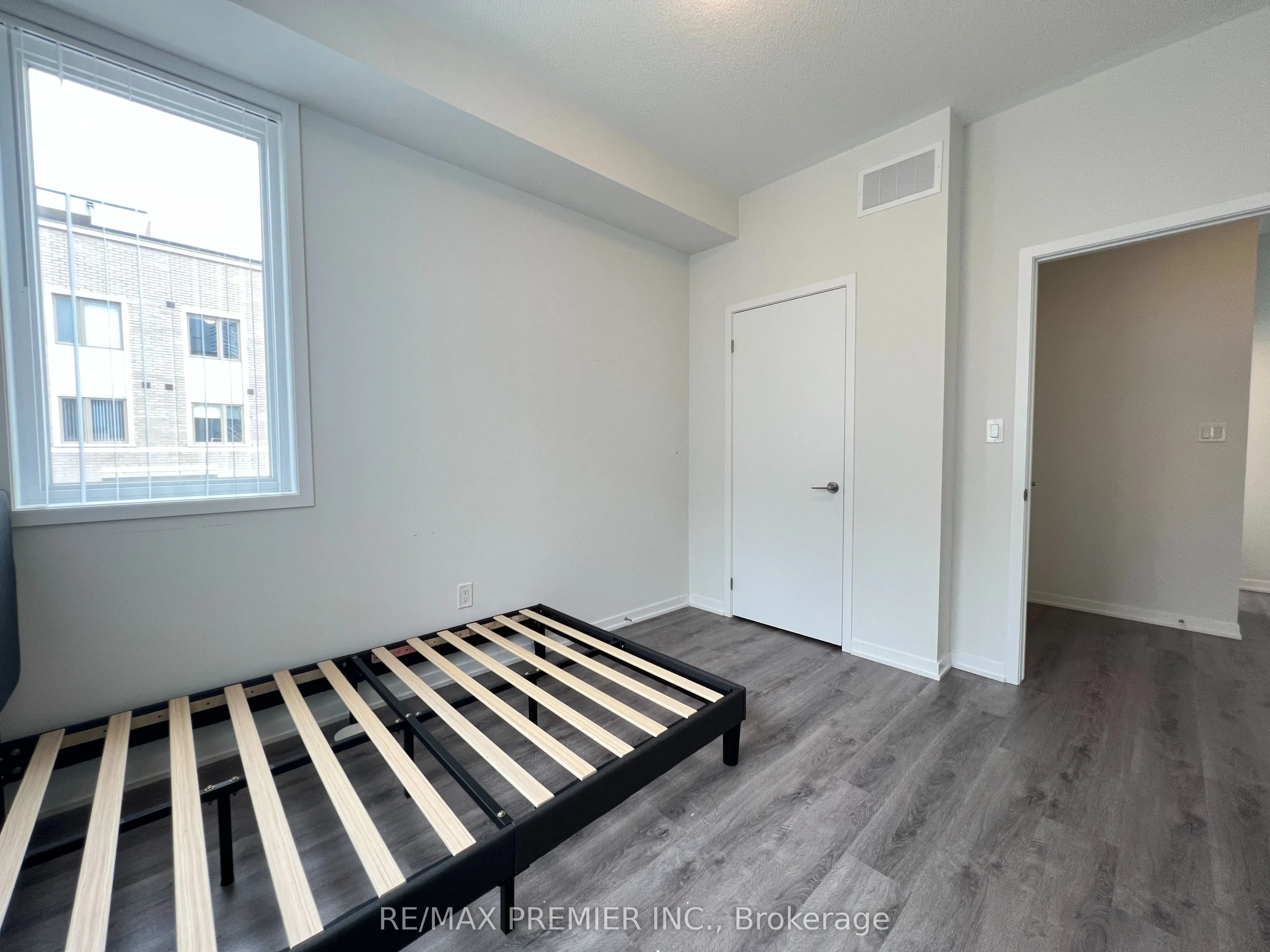 3 Mable Smith Way, #10