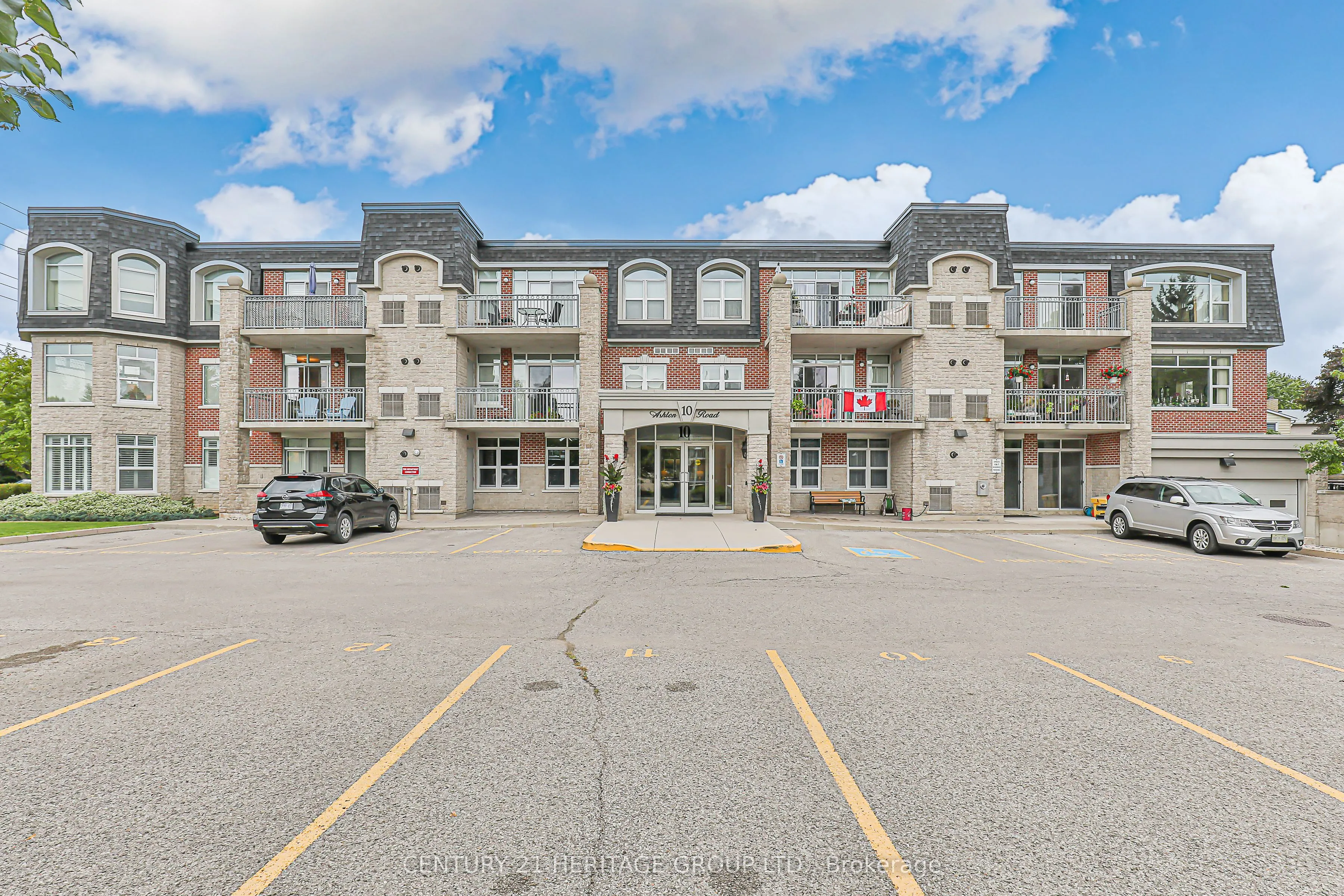 10 Ashton Road, #202